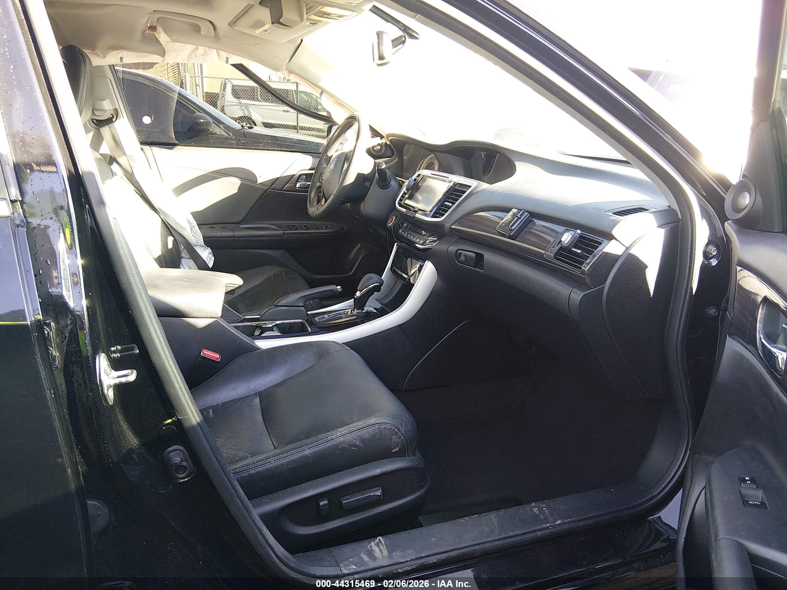 HONDA ACCORD image 5