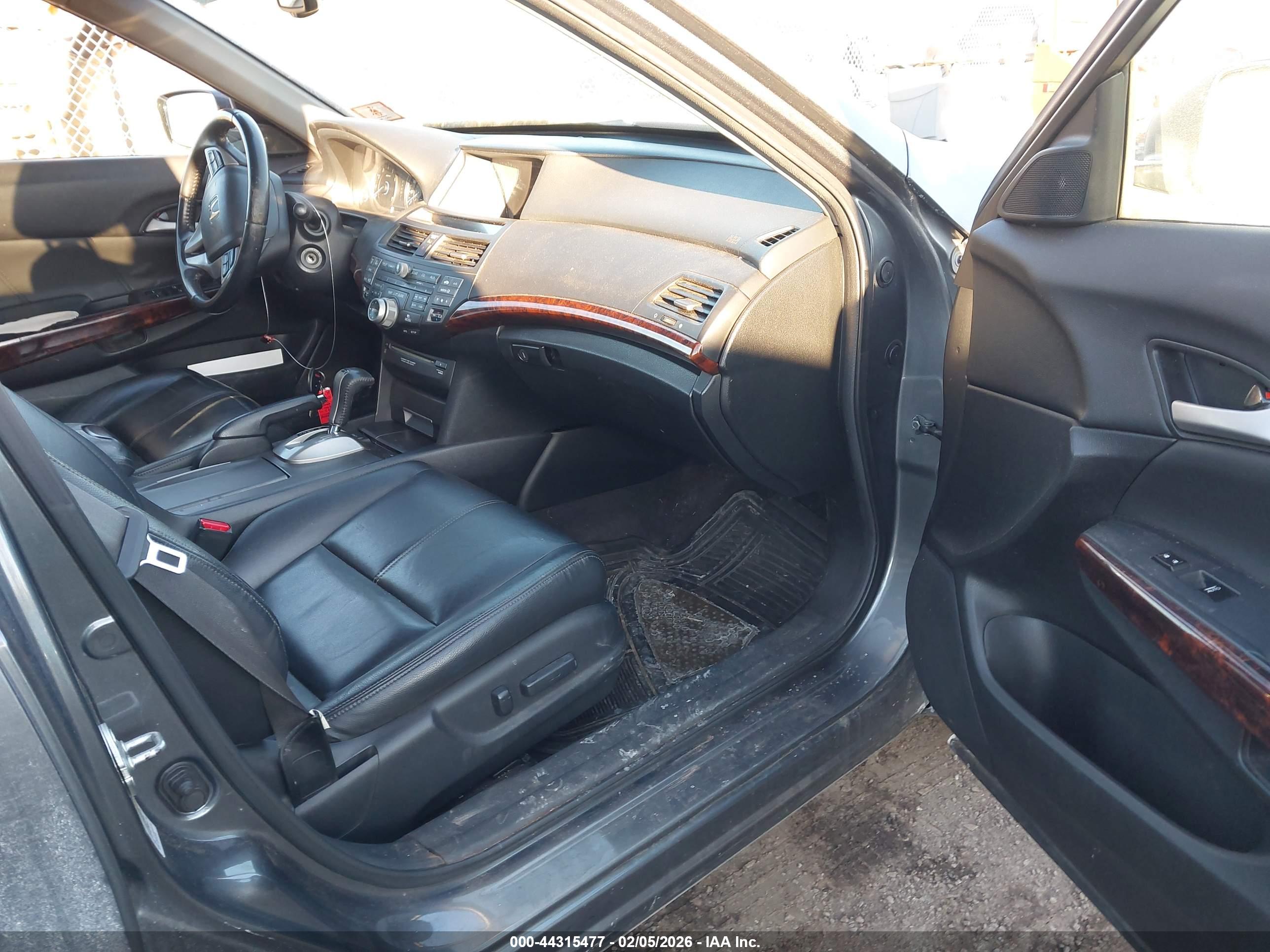 HONDA ACCORD image 5