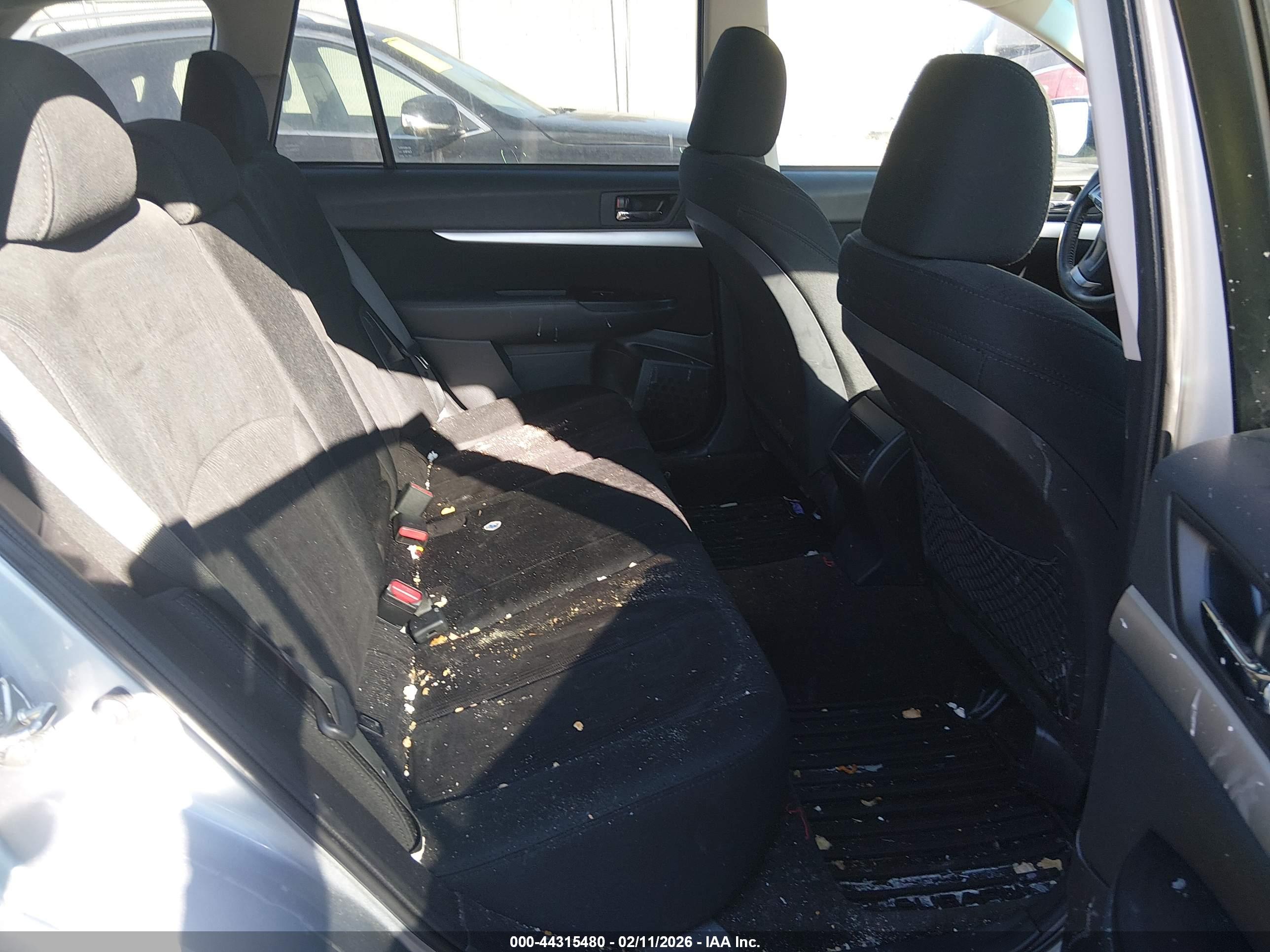 SUBARU OUTBACK image 8