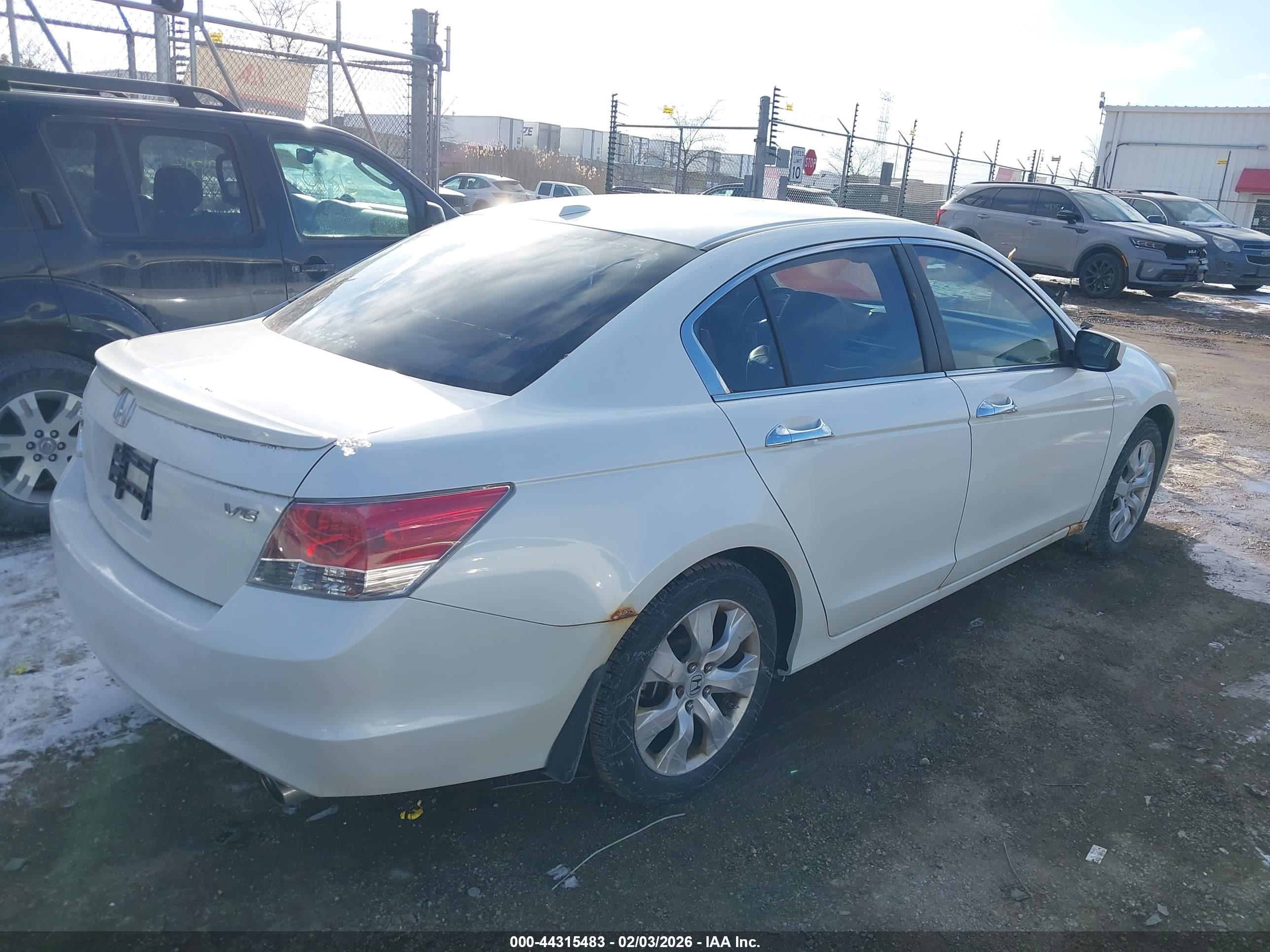 HONDA ACCORD image 4