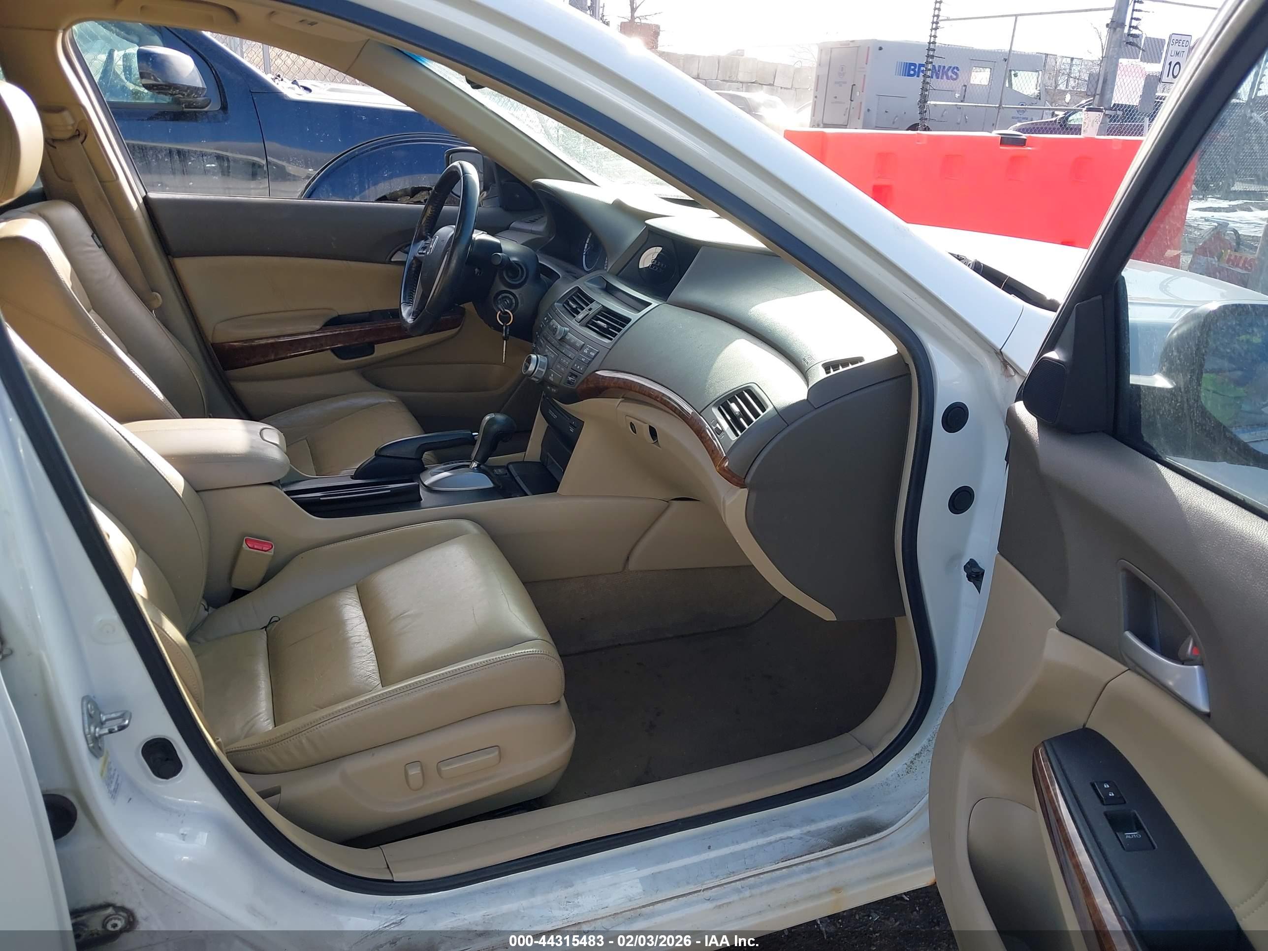 HONDA ACCORD image 5