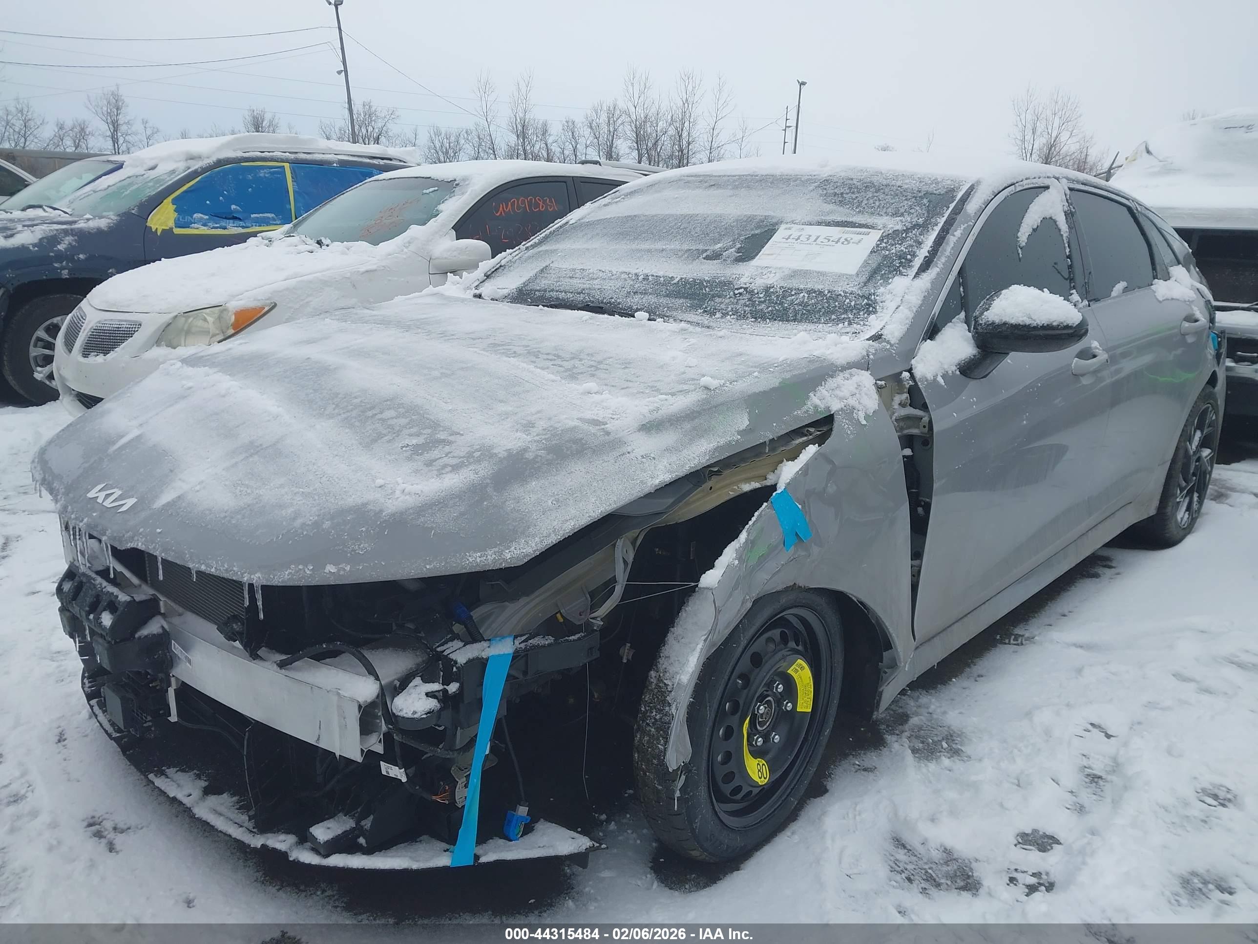 KIA K5 image 2