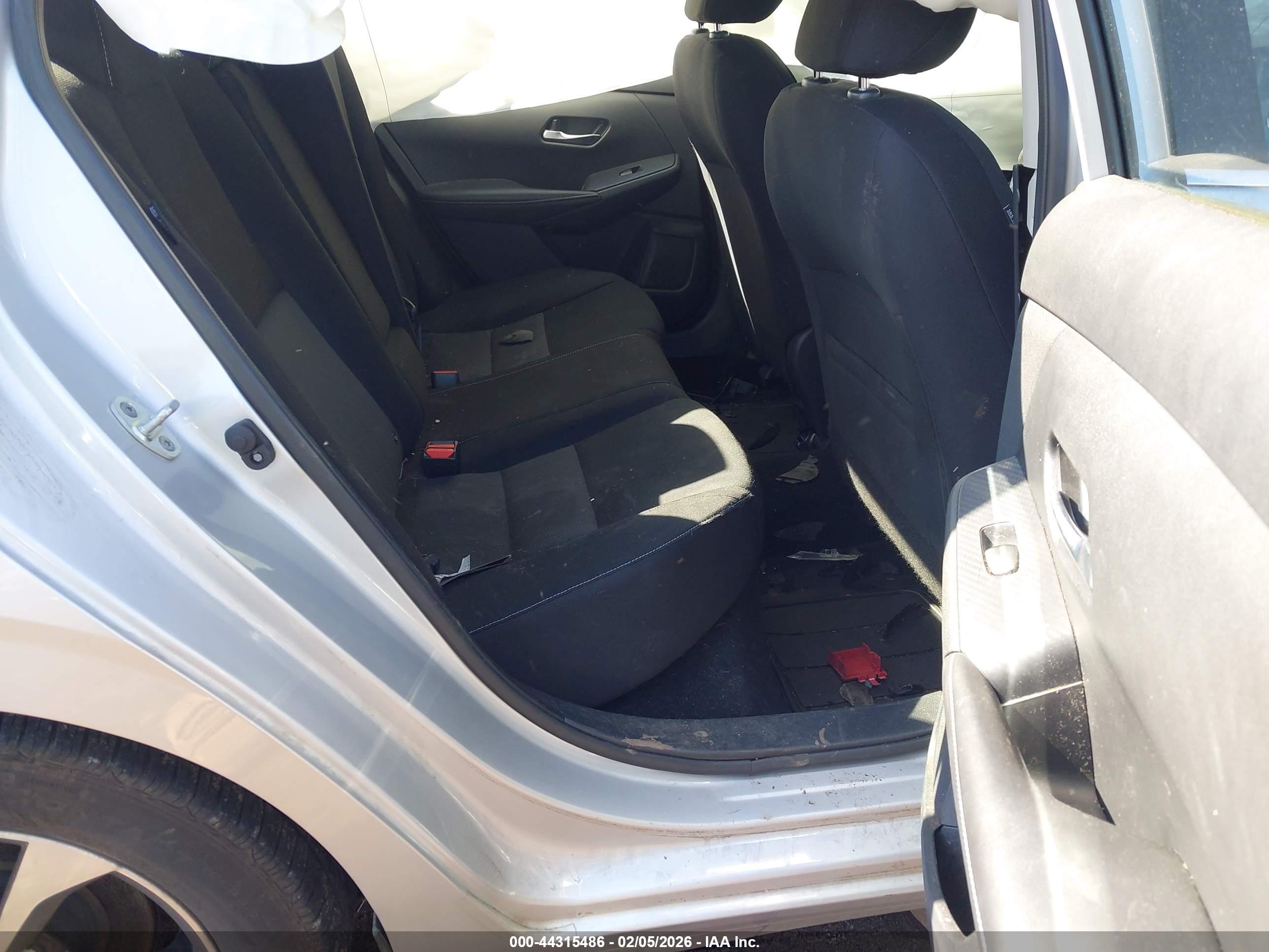 NISSAN SENTRA image 8