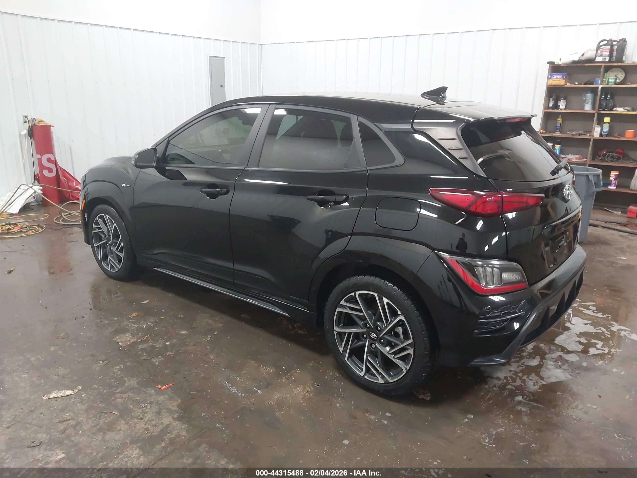 HYUNDAI KONA image 3
