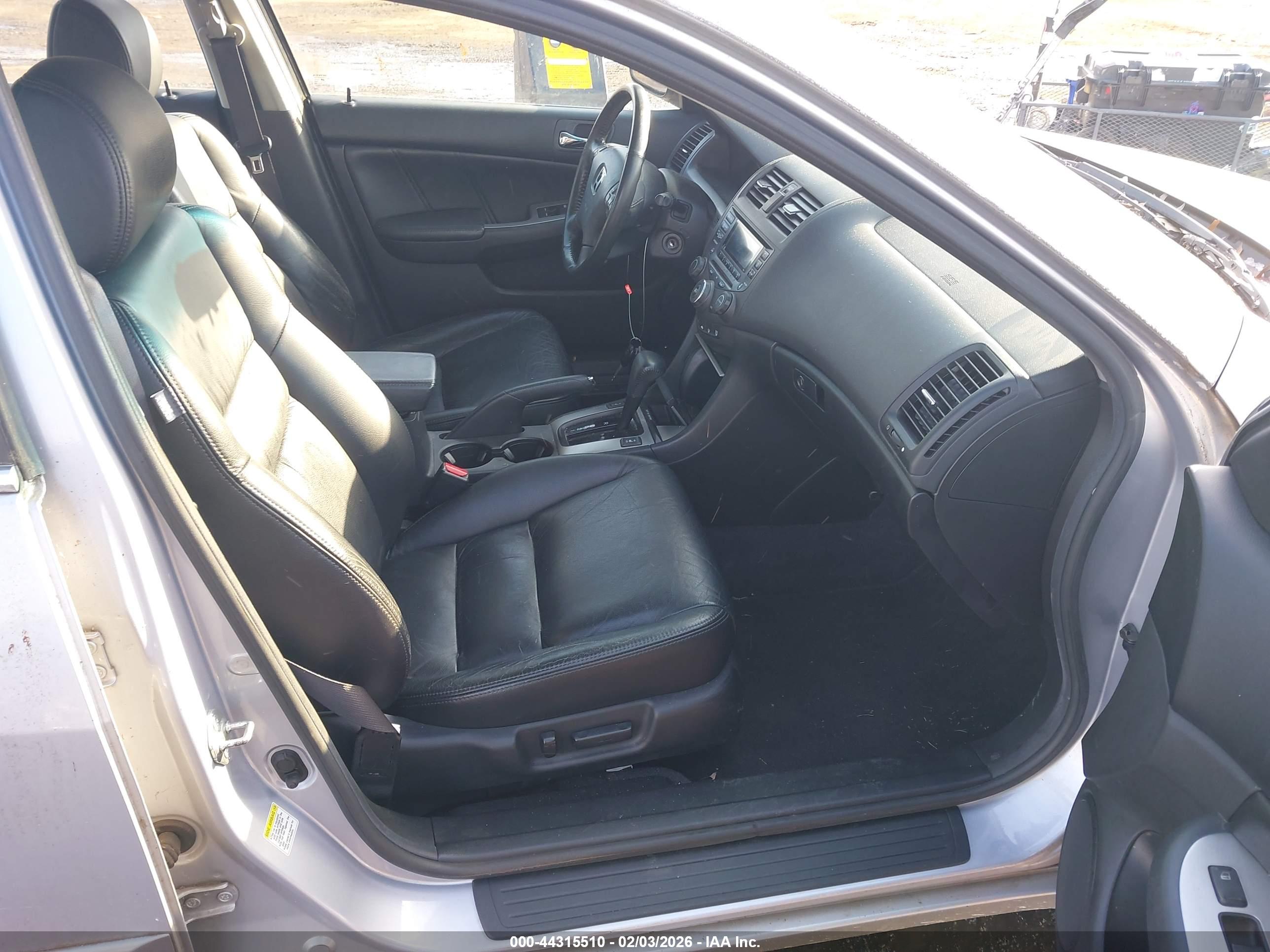 HONDA ACCORD image 5