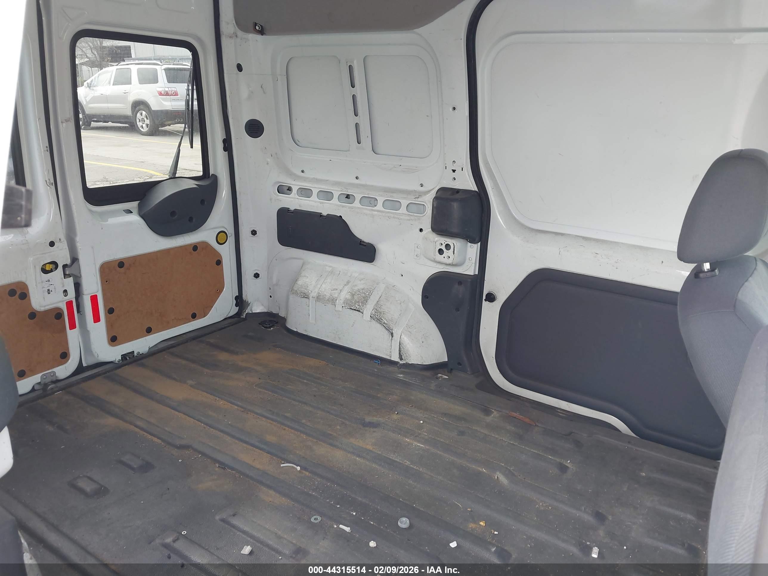 FORD TRANSIT image 8