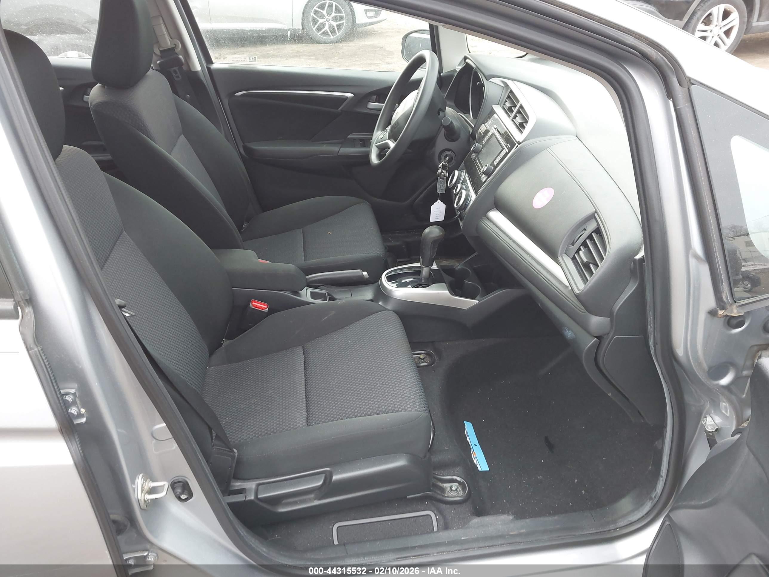 HONDA FIT image 5