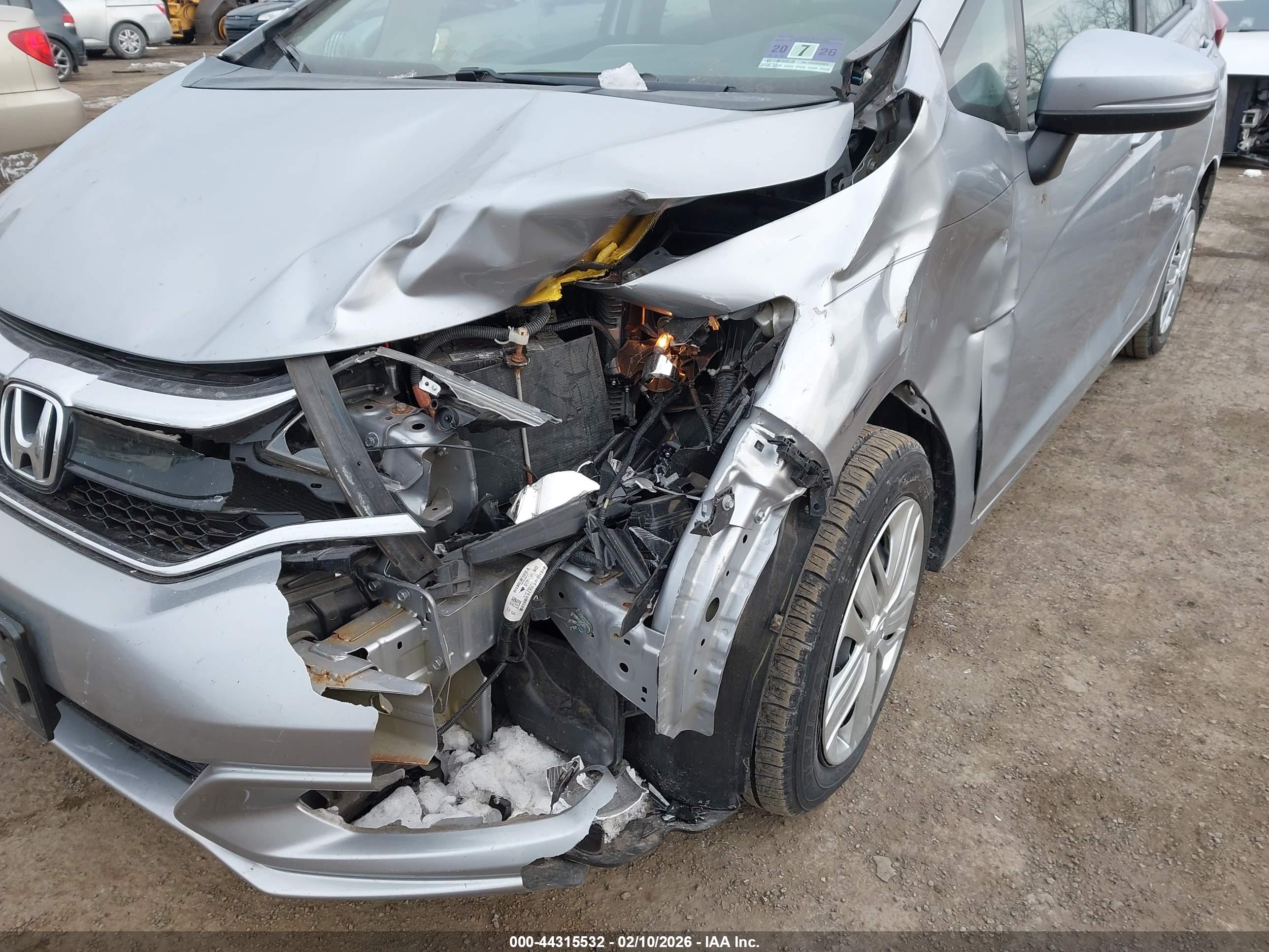 HONDA FIT image 6