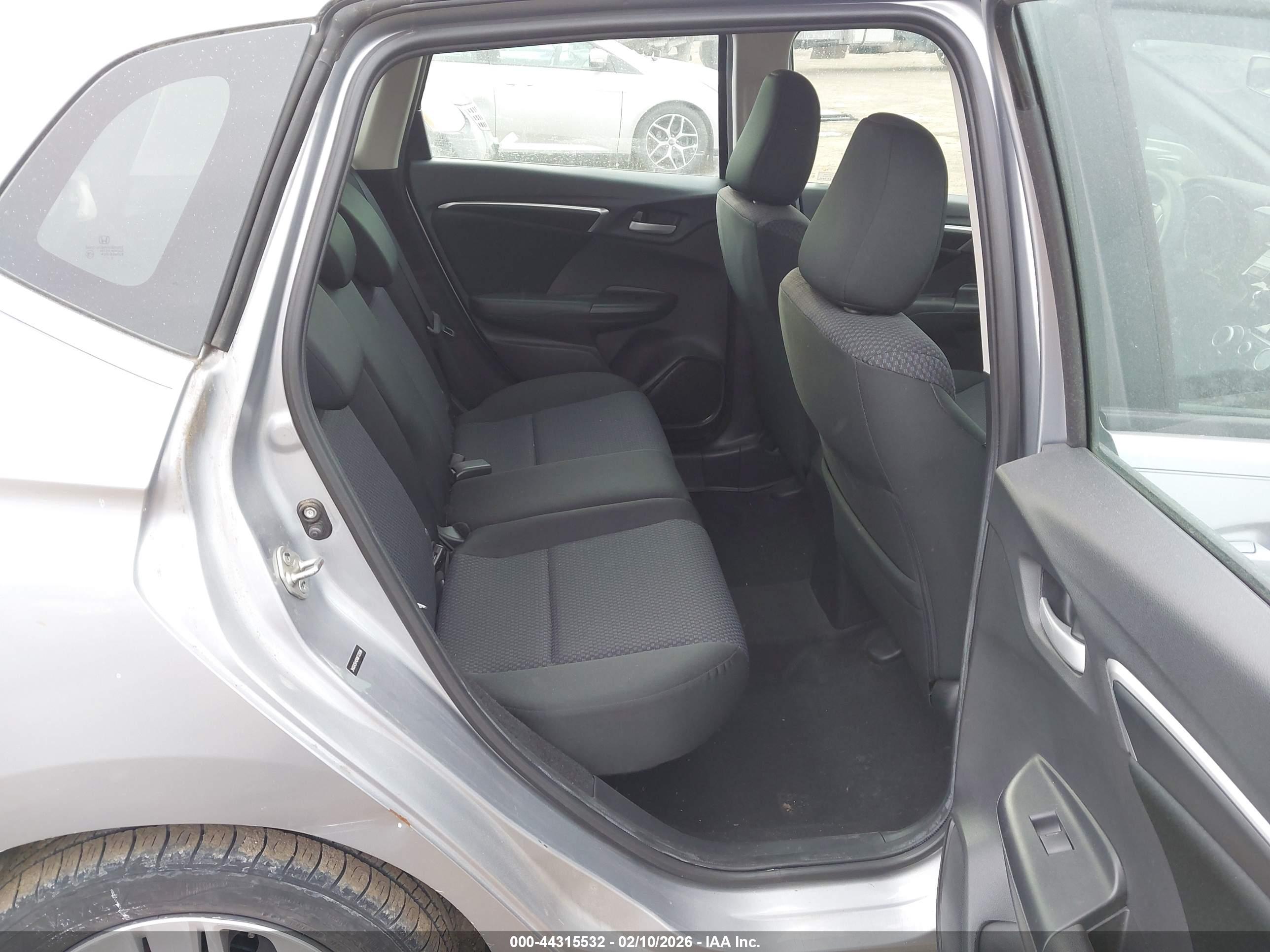 HONDA FIT image 8