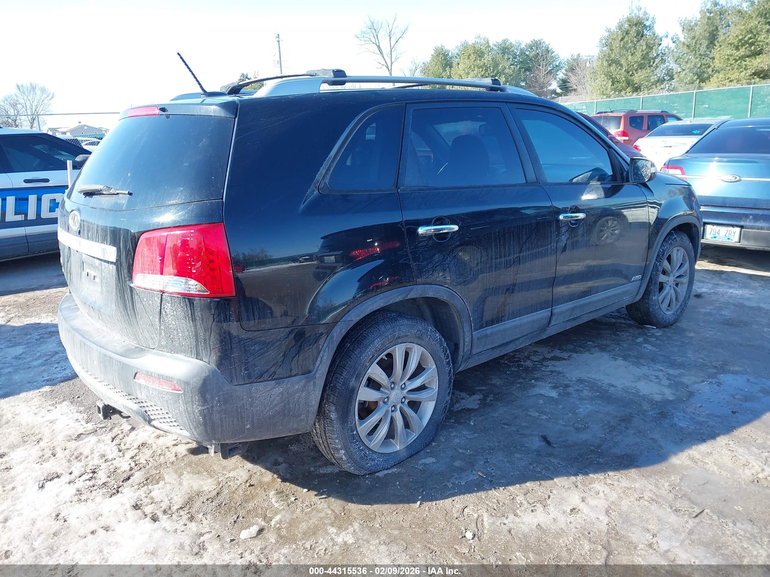 KIA SORENTO image 4