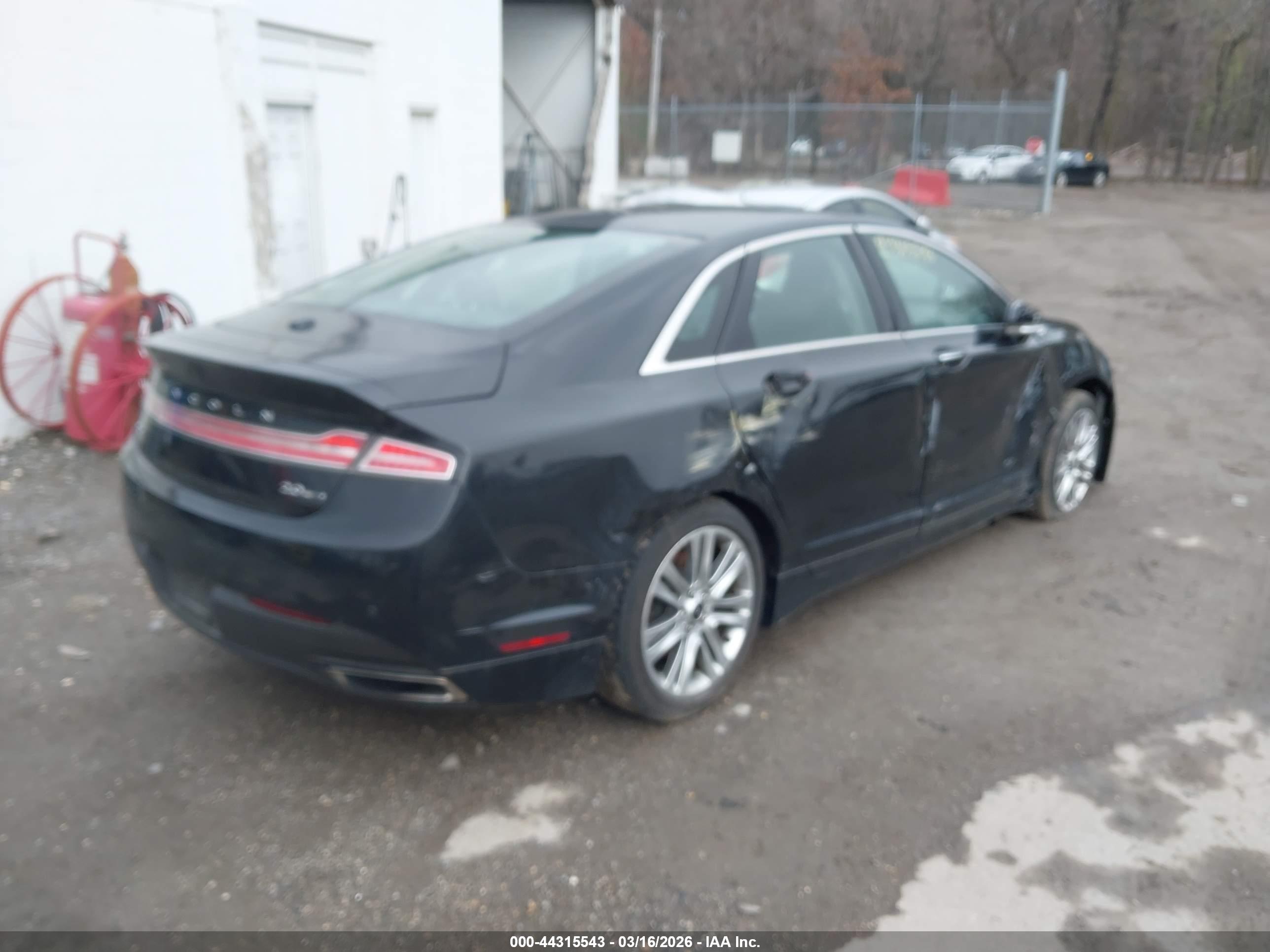 LINCOLN MKZ image 4
