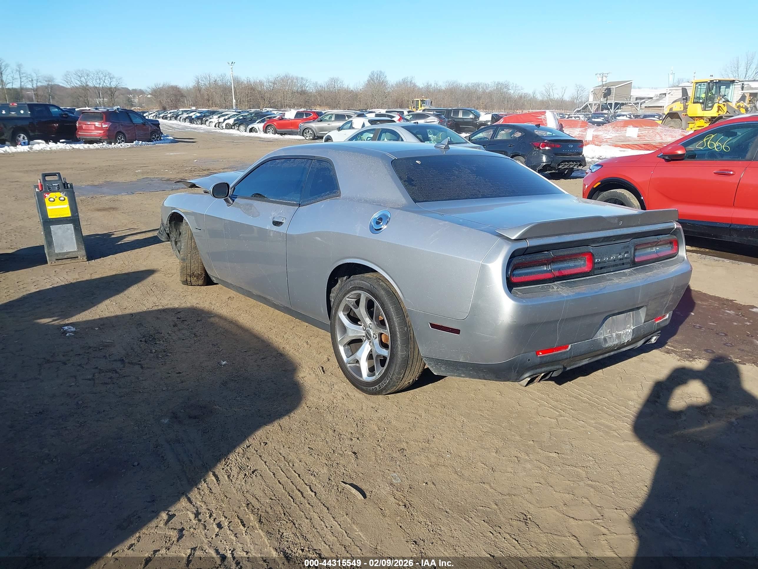 DODGE CHALLENGER image 3