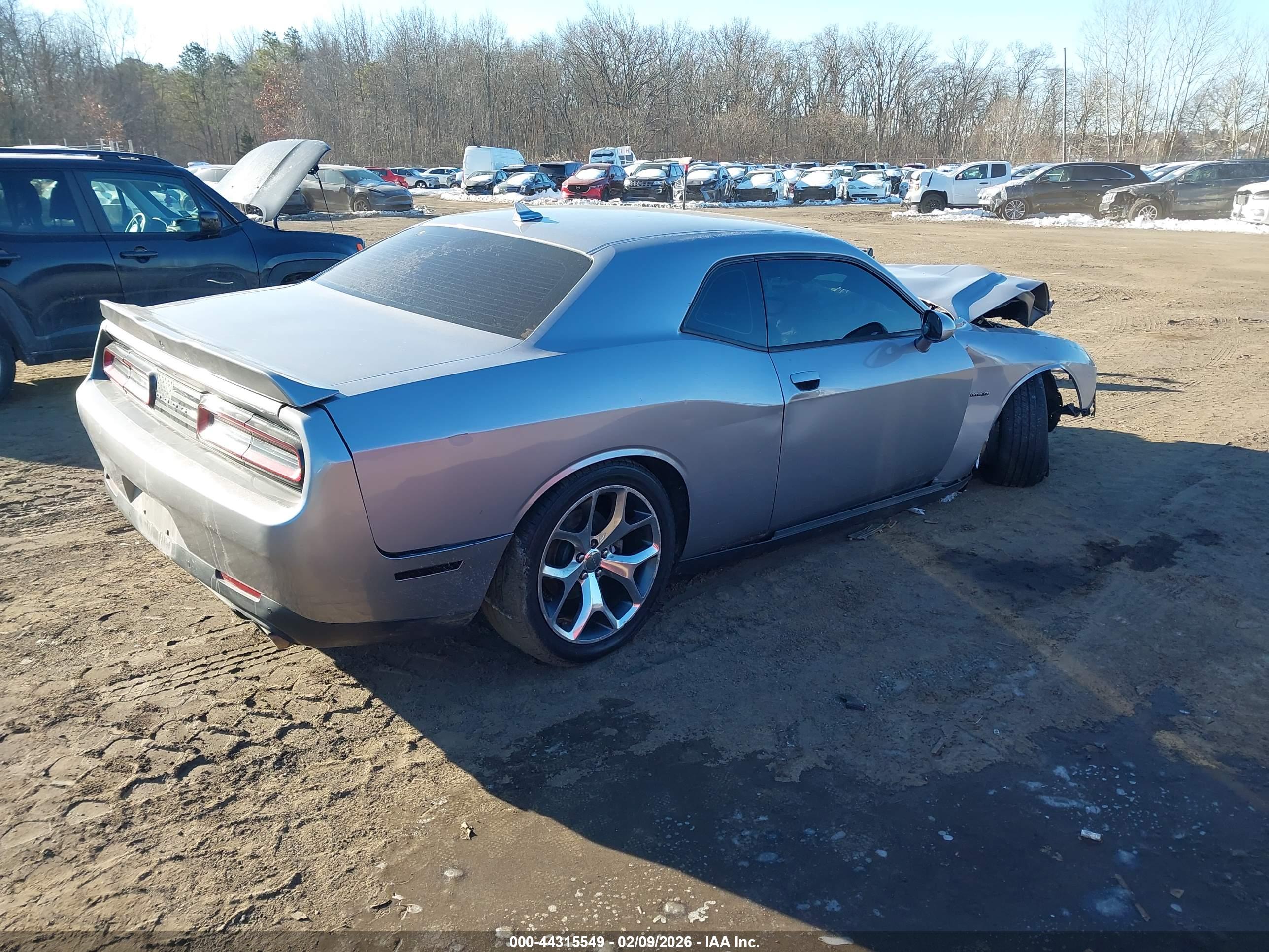 DODGE CHALLENGER image 4