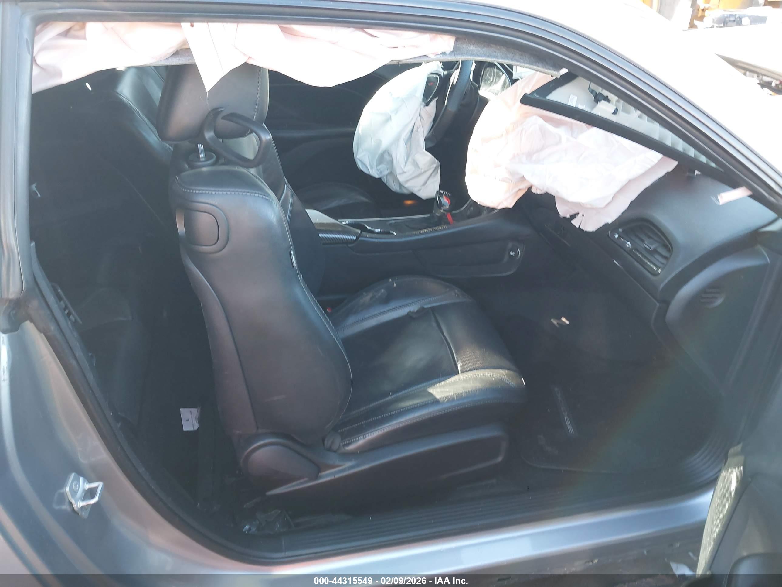 DODGE CHALLENGER image 5