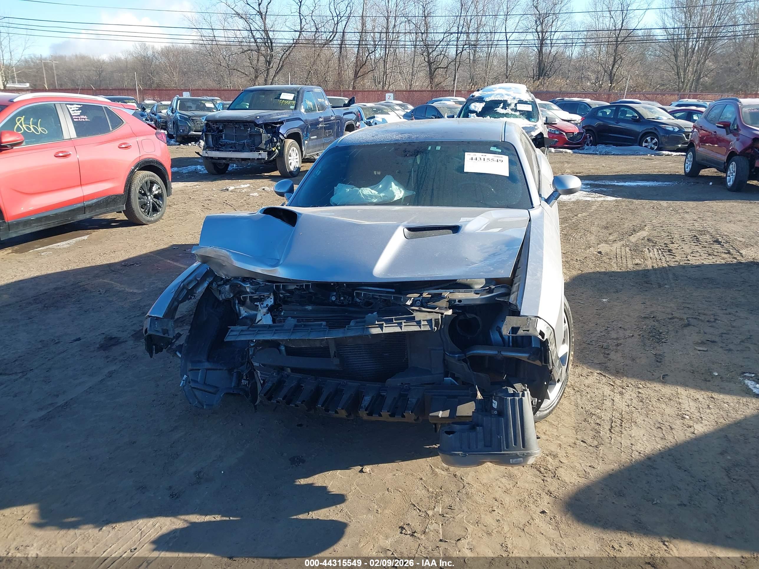DODGE CHALLENGER image 6