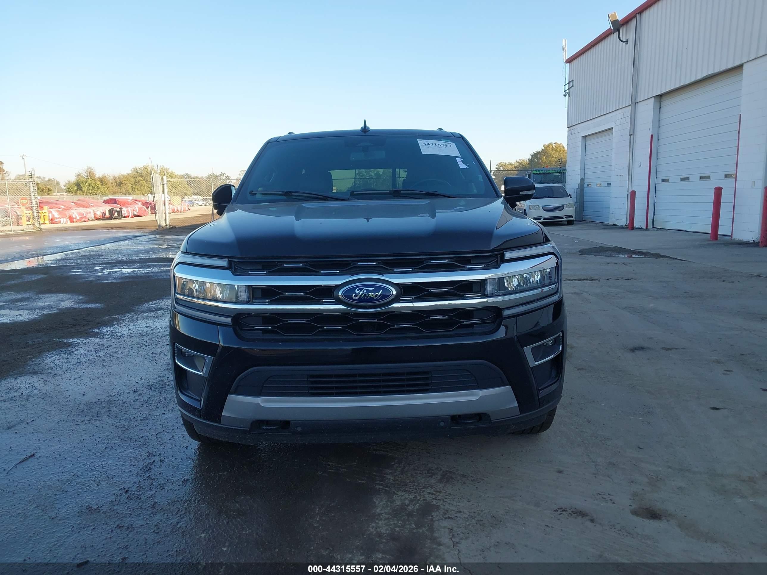 FORD EXPEDITION image 6