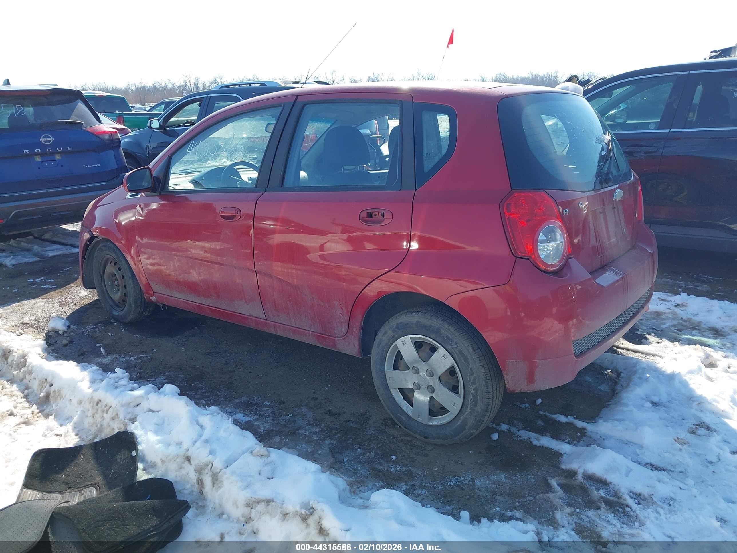 CHEVROLET AVEO image 3