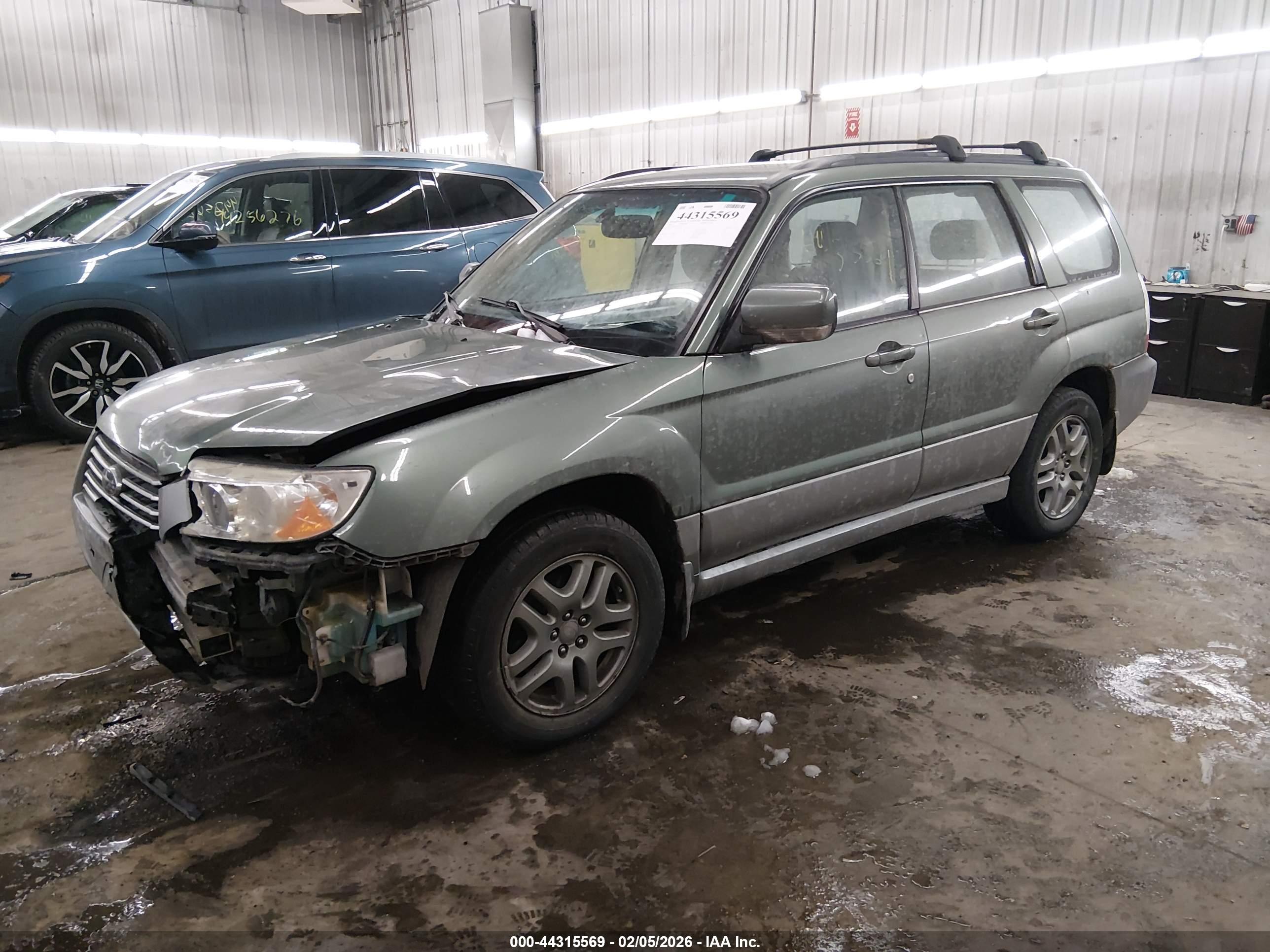SUBARU FORESTER image 2
