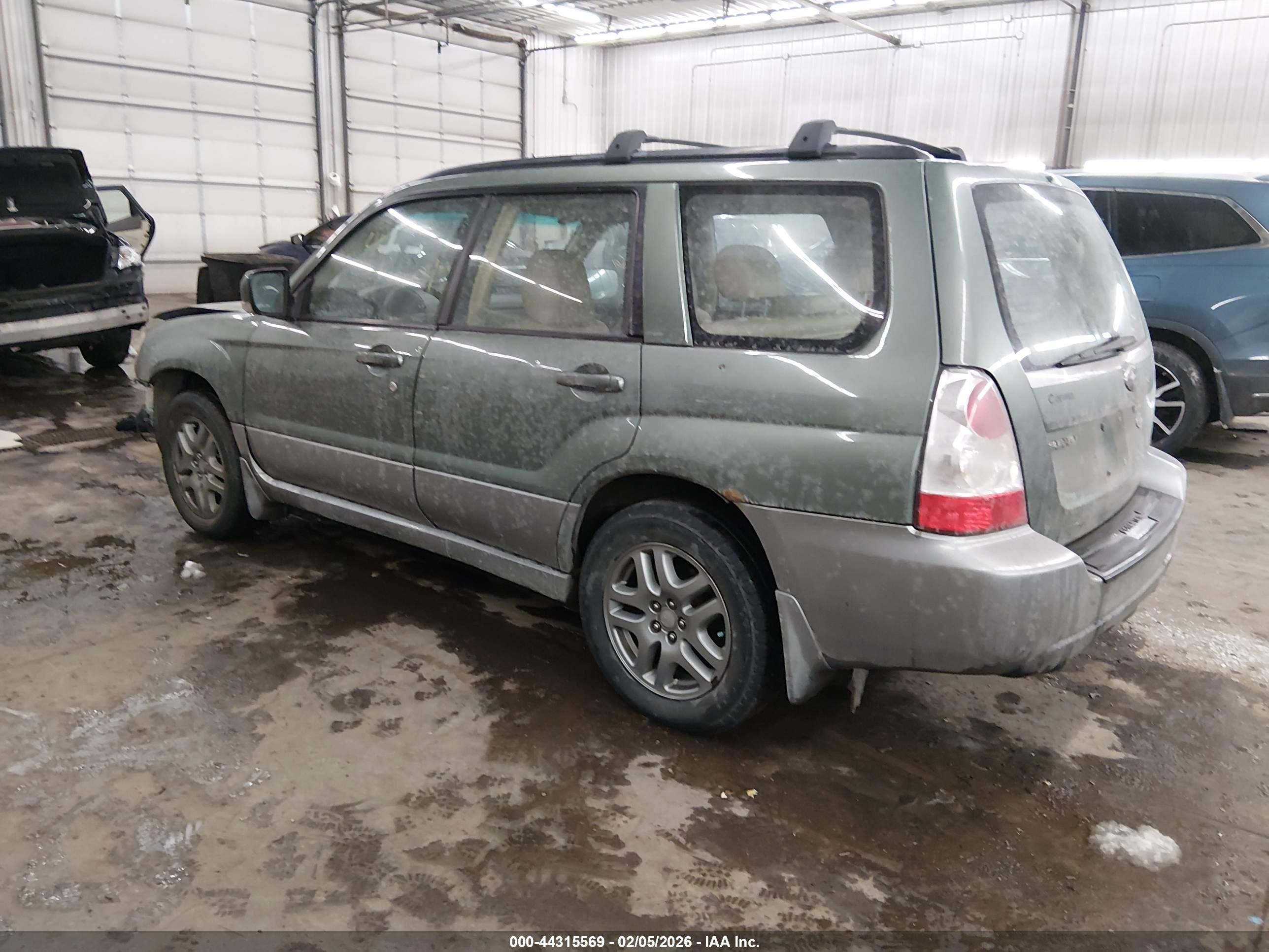 SUBARU FORESTER image 3