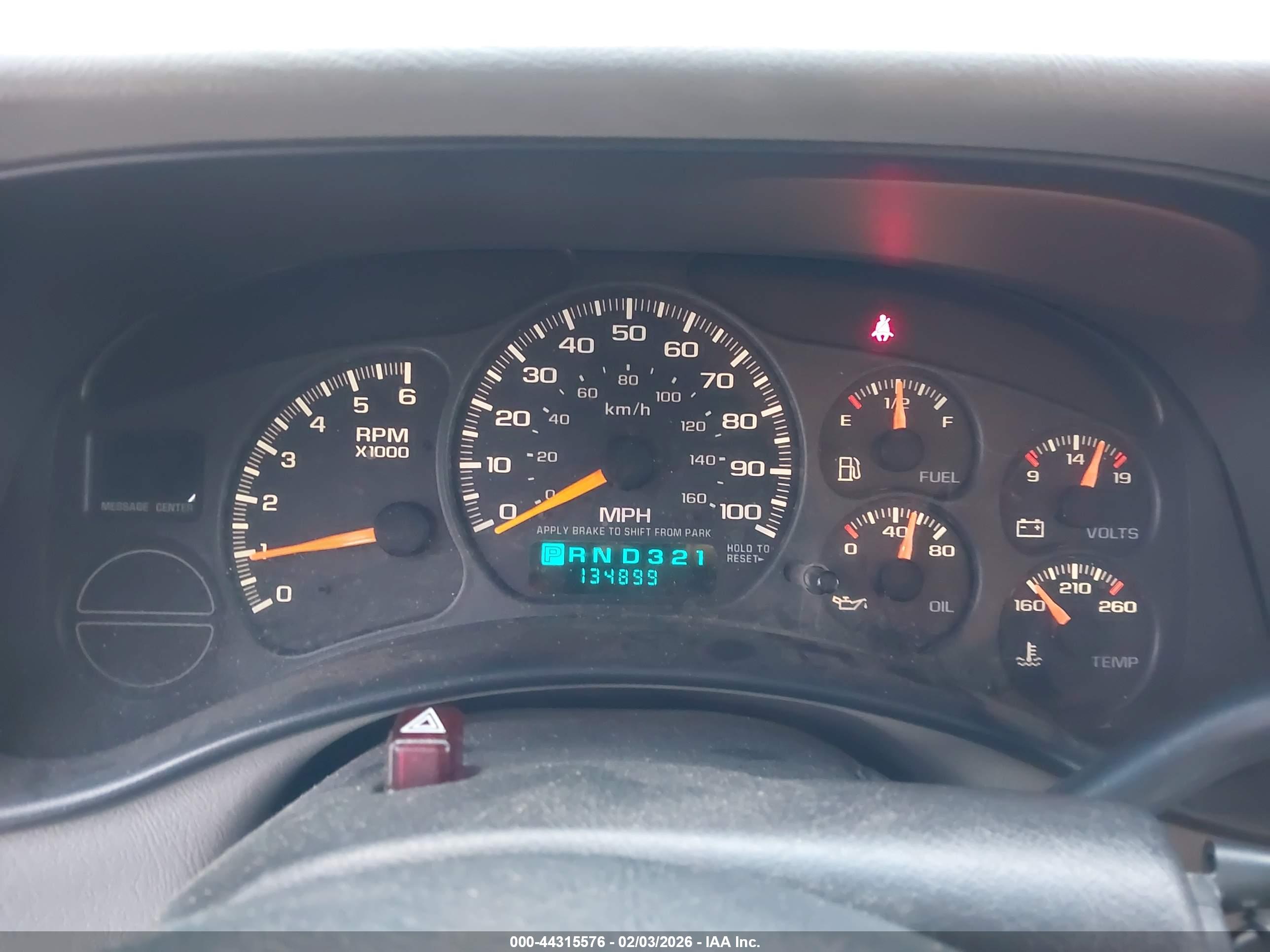 CHEVROLET SILVERADO image 7