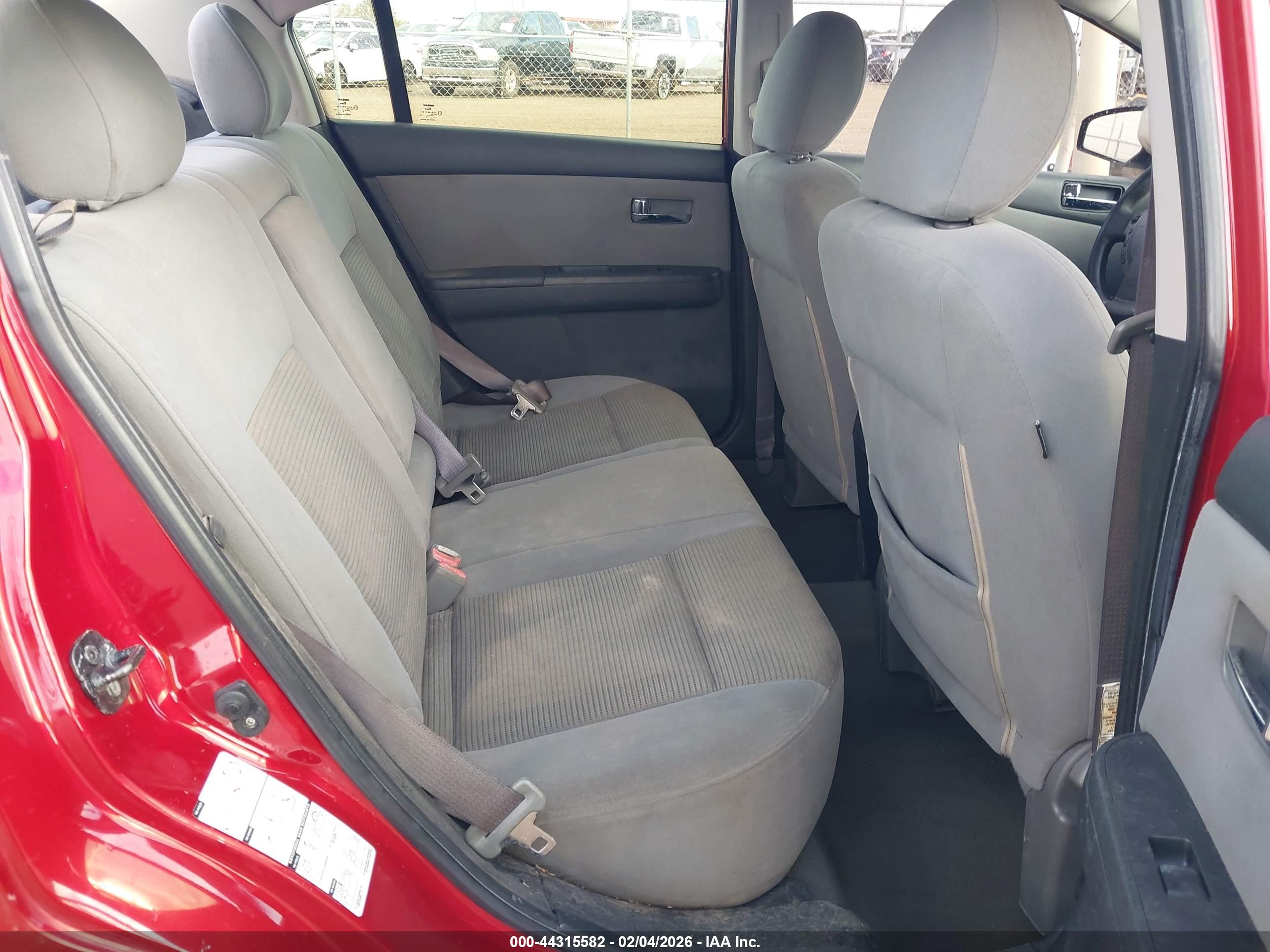 NISSAN SENTRA image 8