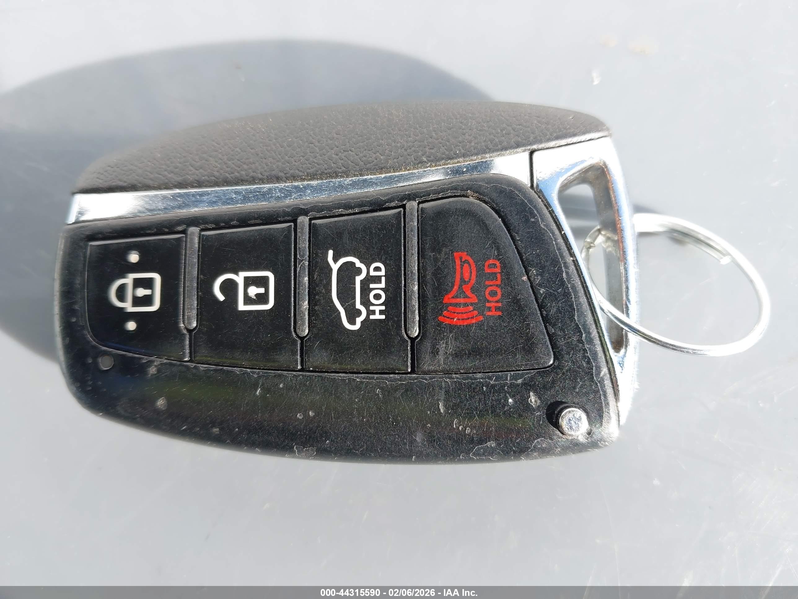 HYUNDAI SANTA image 11