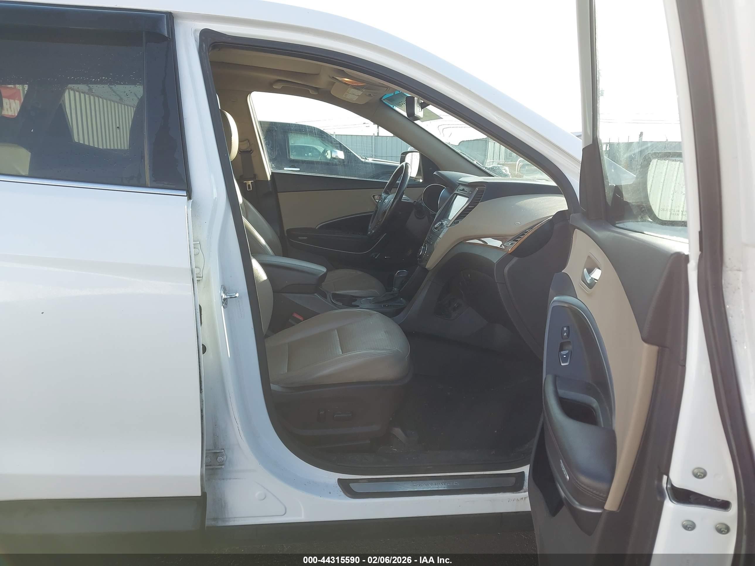 HYUNDAI SANTA image 5