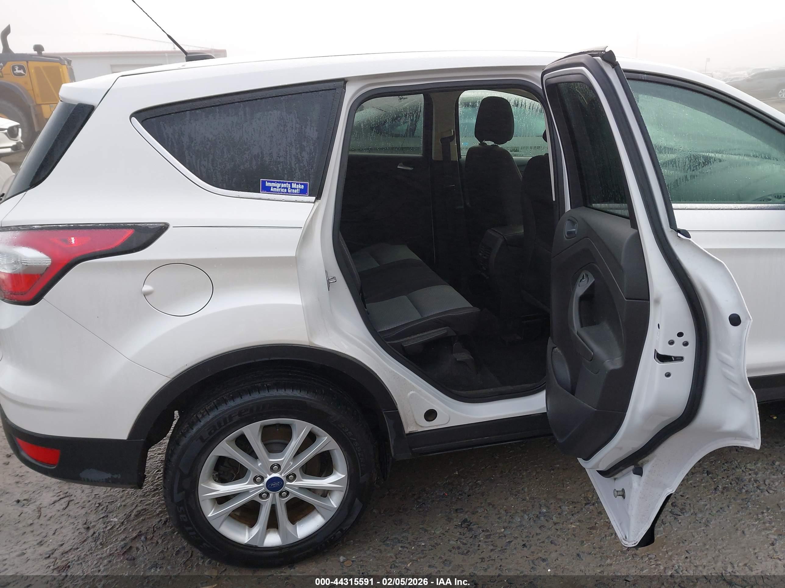 FORD ESCAPE image 8