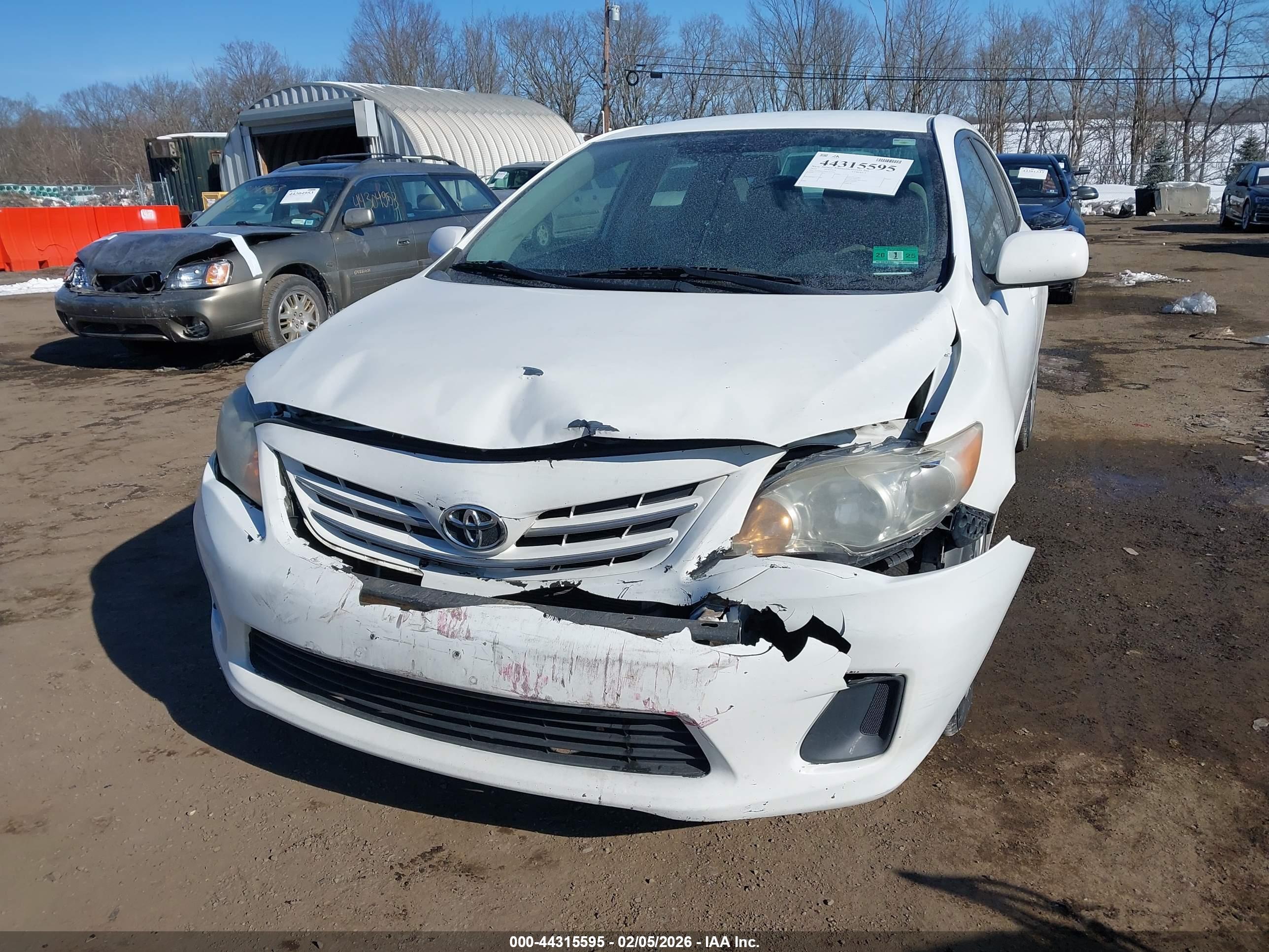 TOYOTA COROLLA image 6