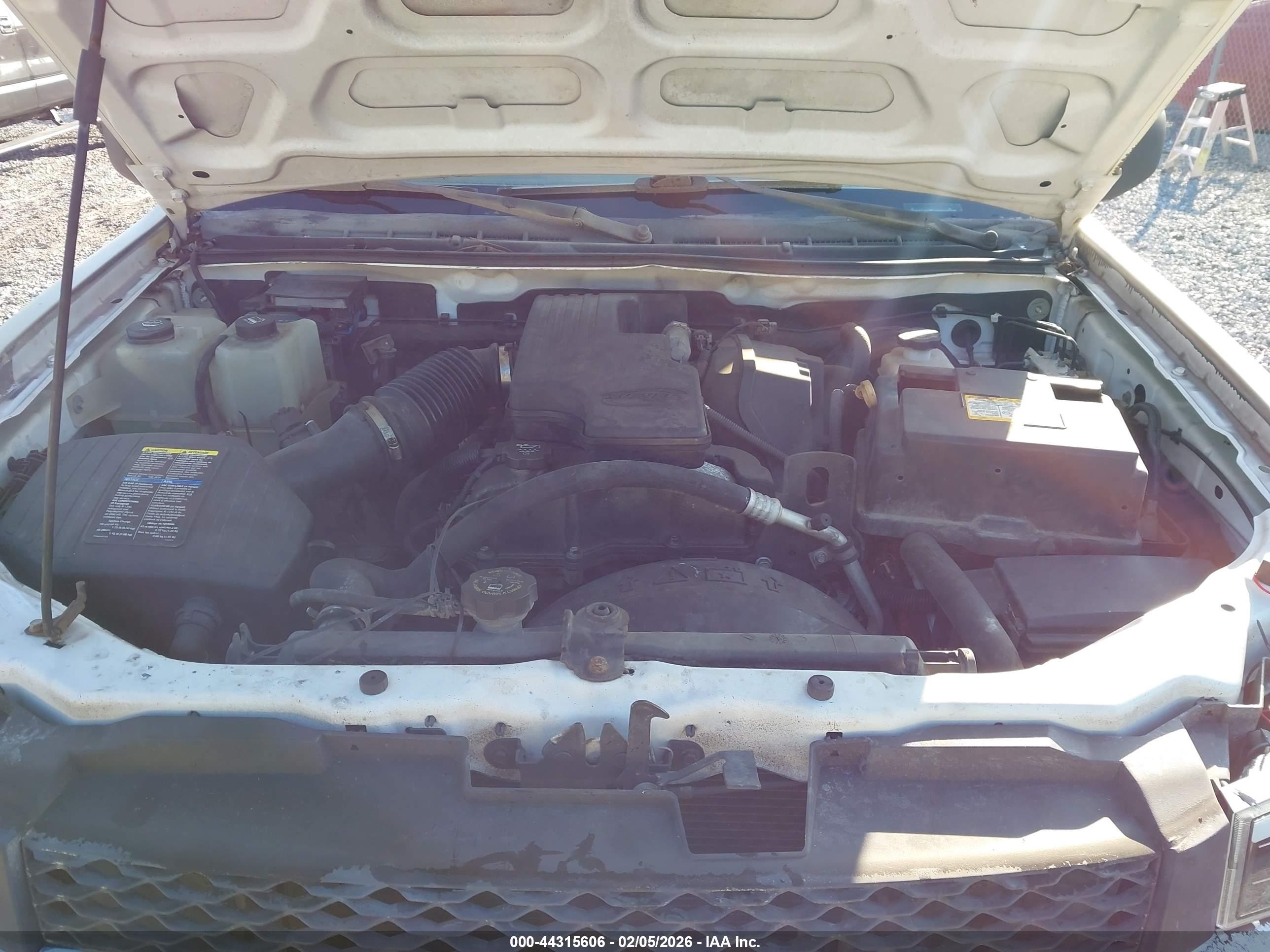 CHEVROLET COLORADO image 10