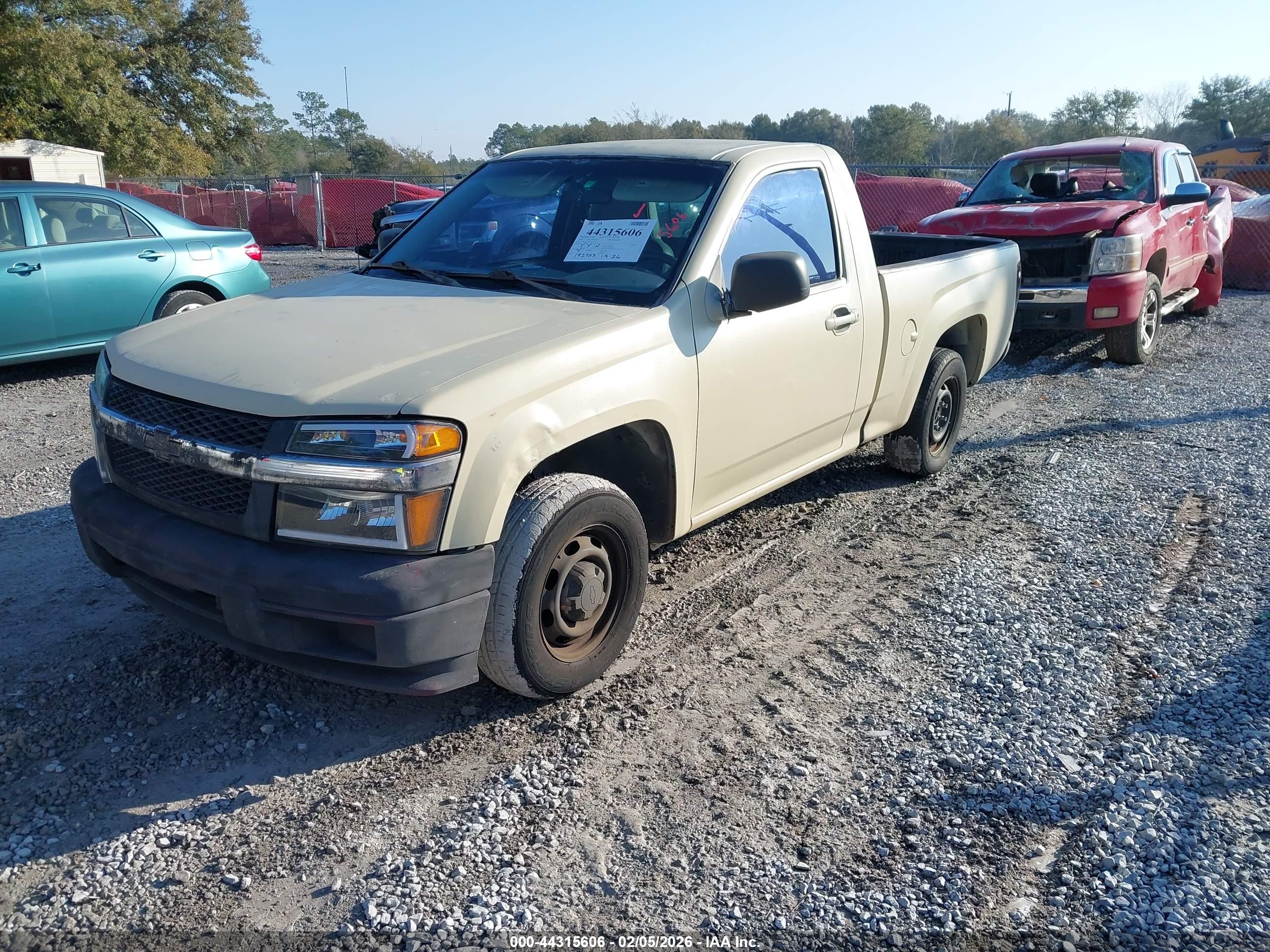 CHEVROLET COLORADO image 2