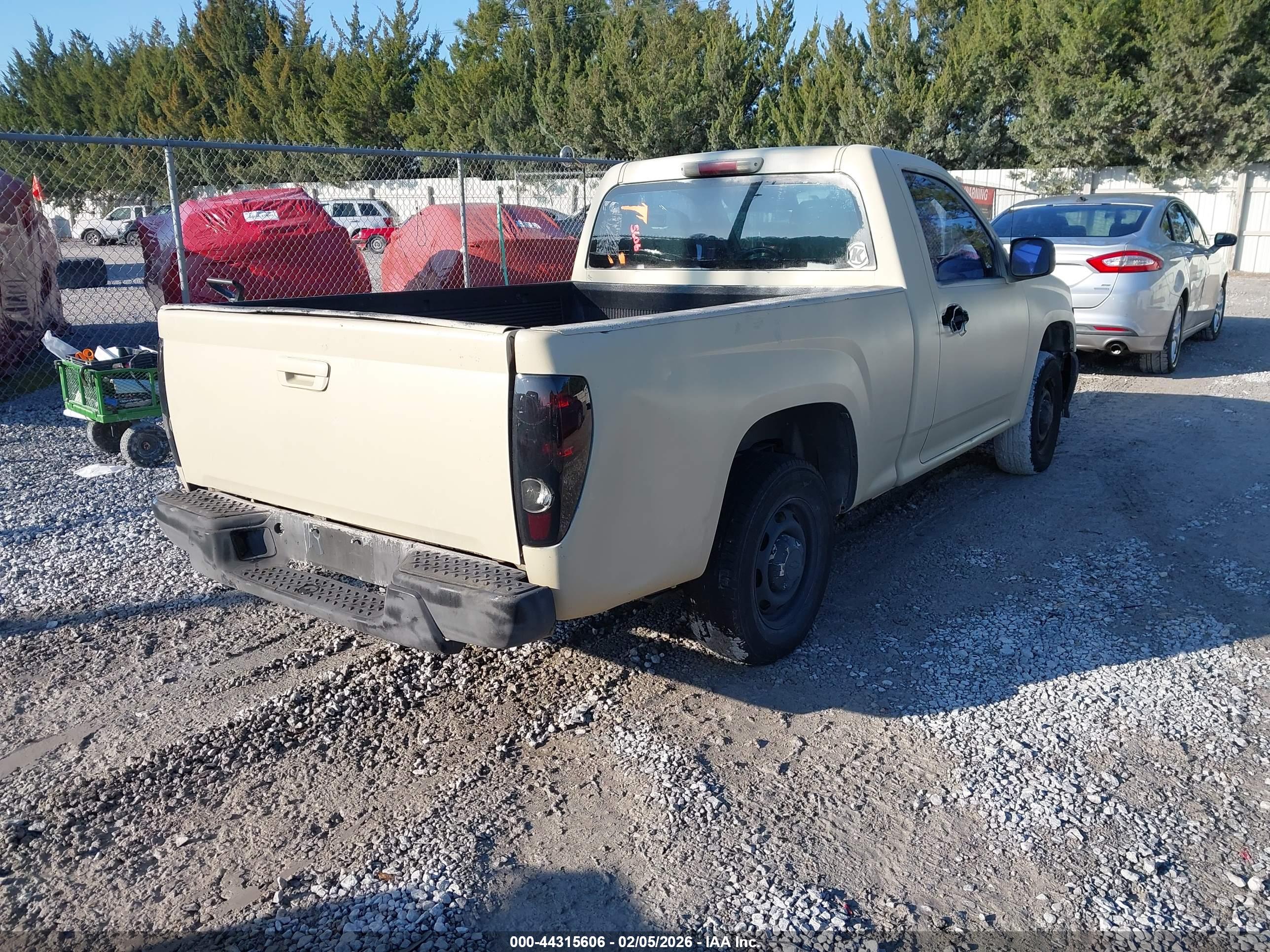 CHEVROLET COLORADO image 4