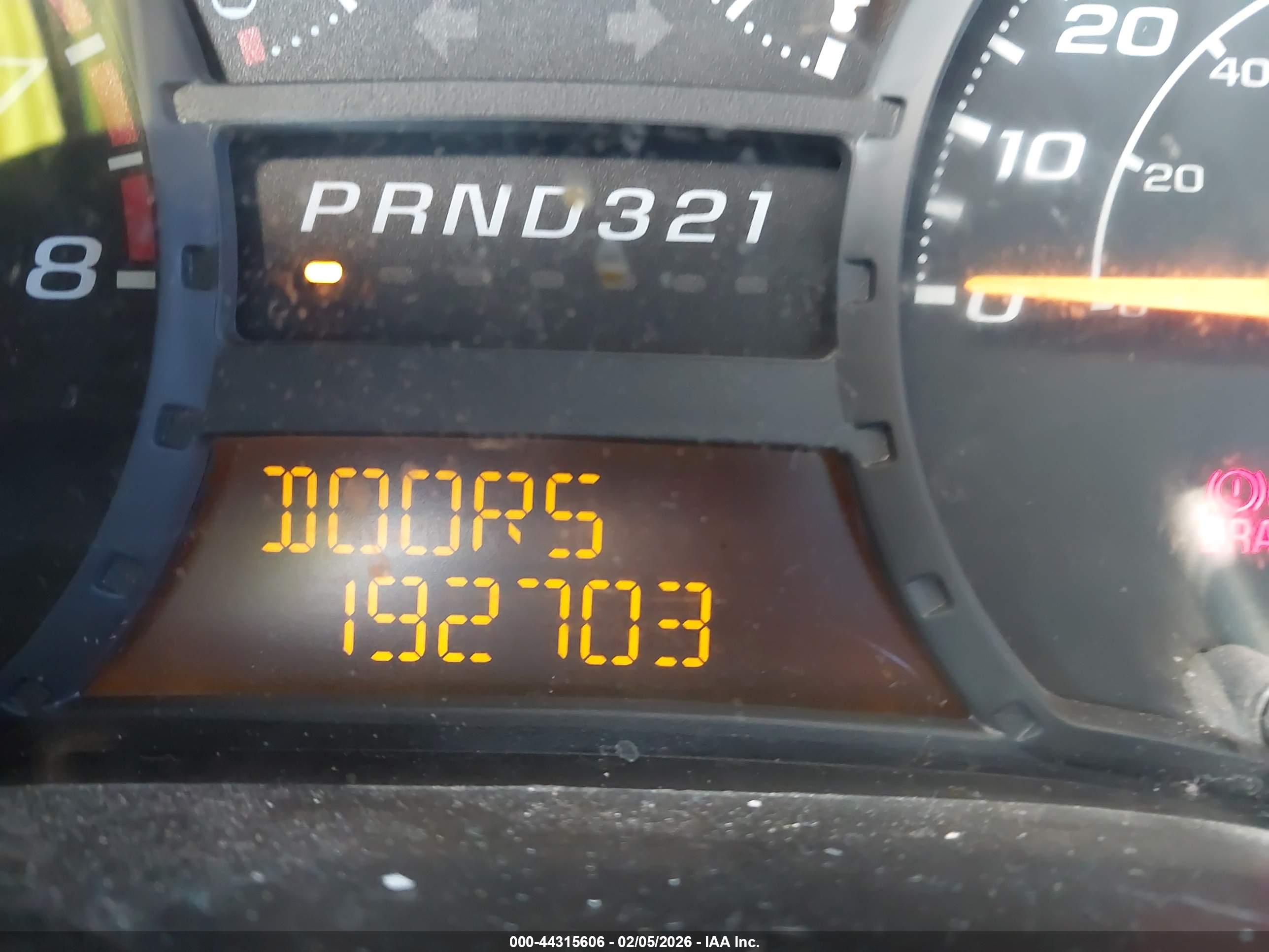 CHEVROLET COLORADO image 7
