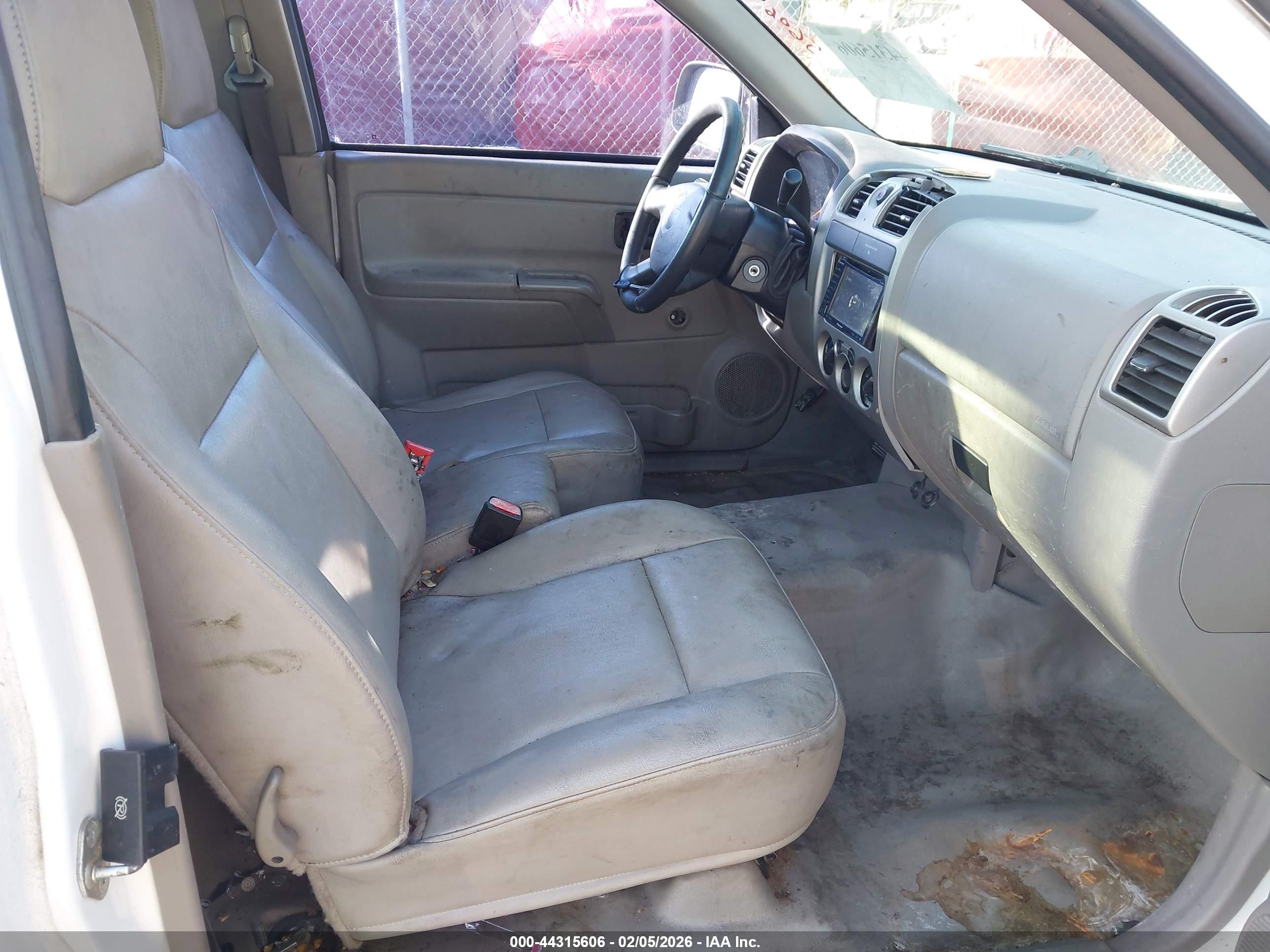 CHEVROLET COLORADO image 8
