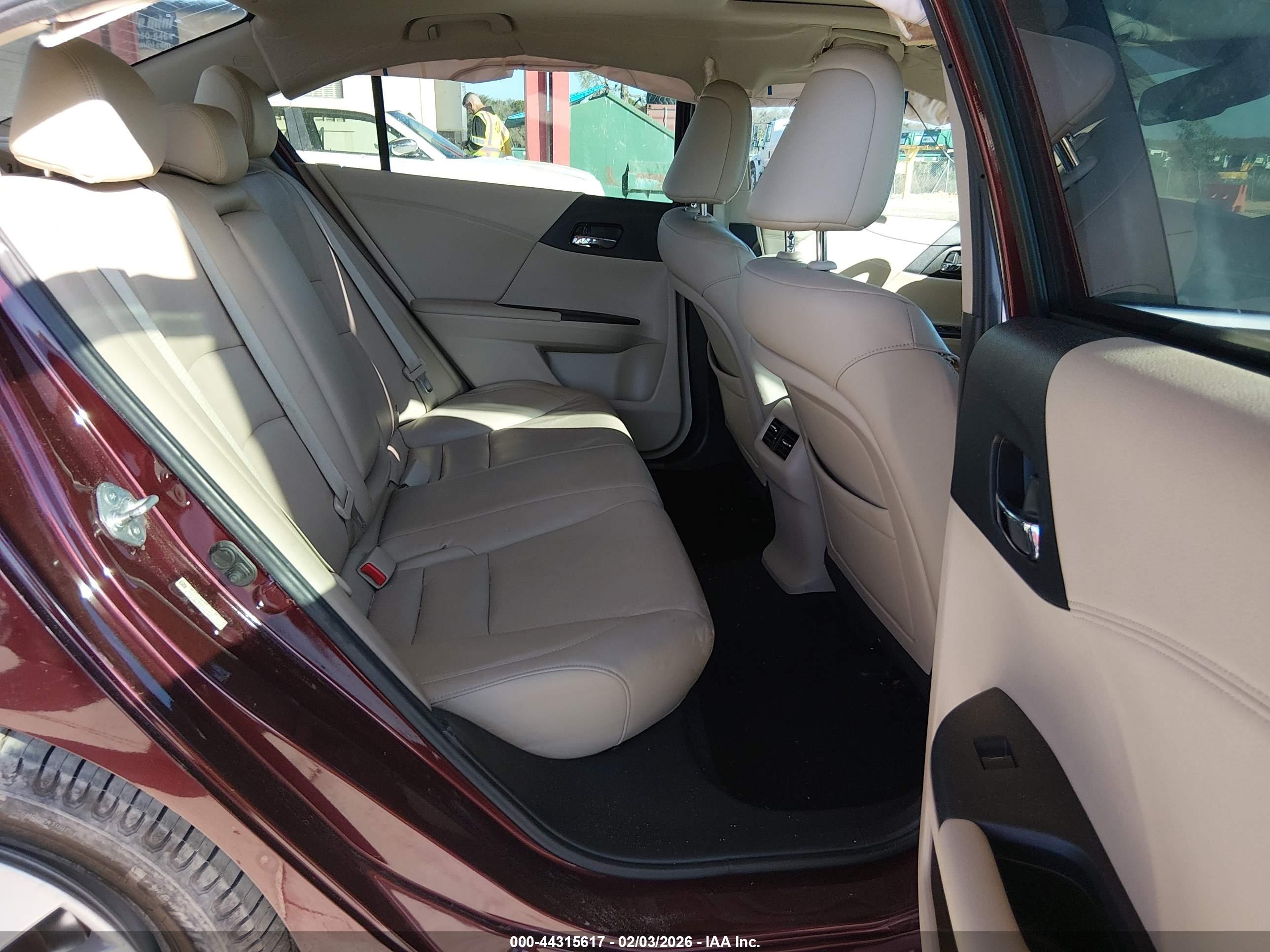 HONDA ACCORD image 8