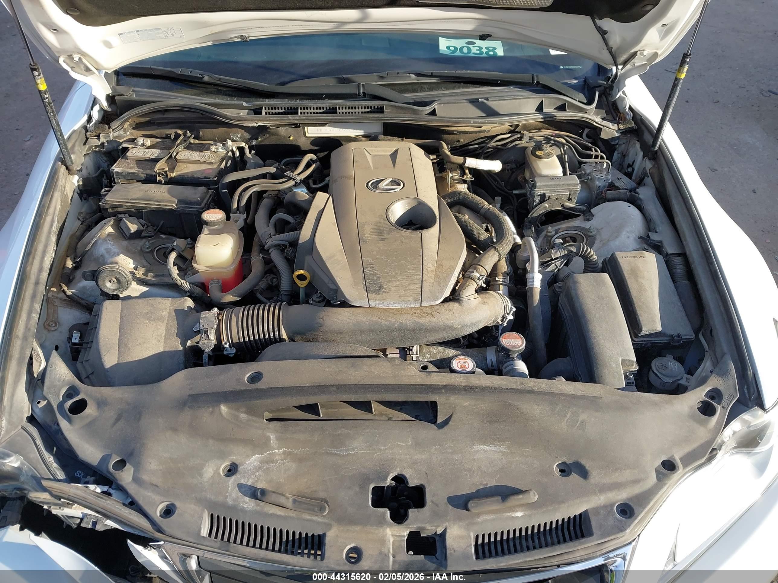 LEXUS IS image 10