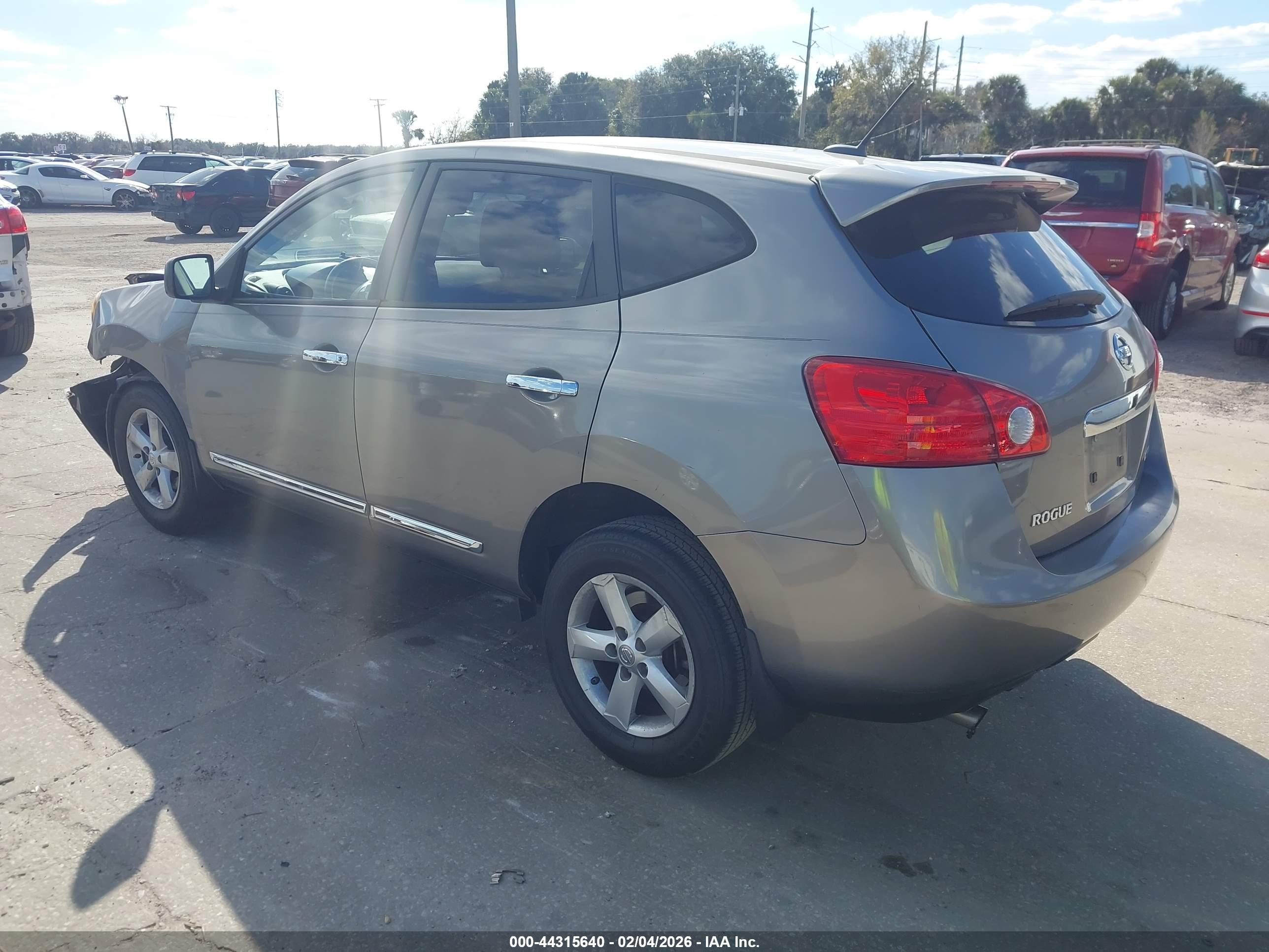 NISSAN ROGUE image 3