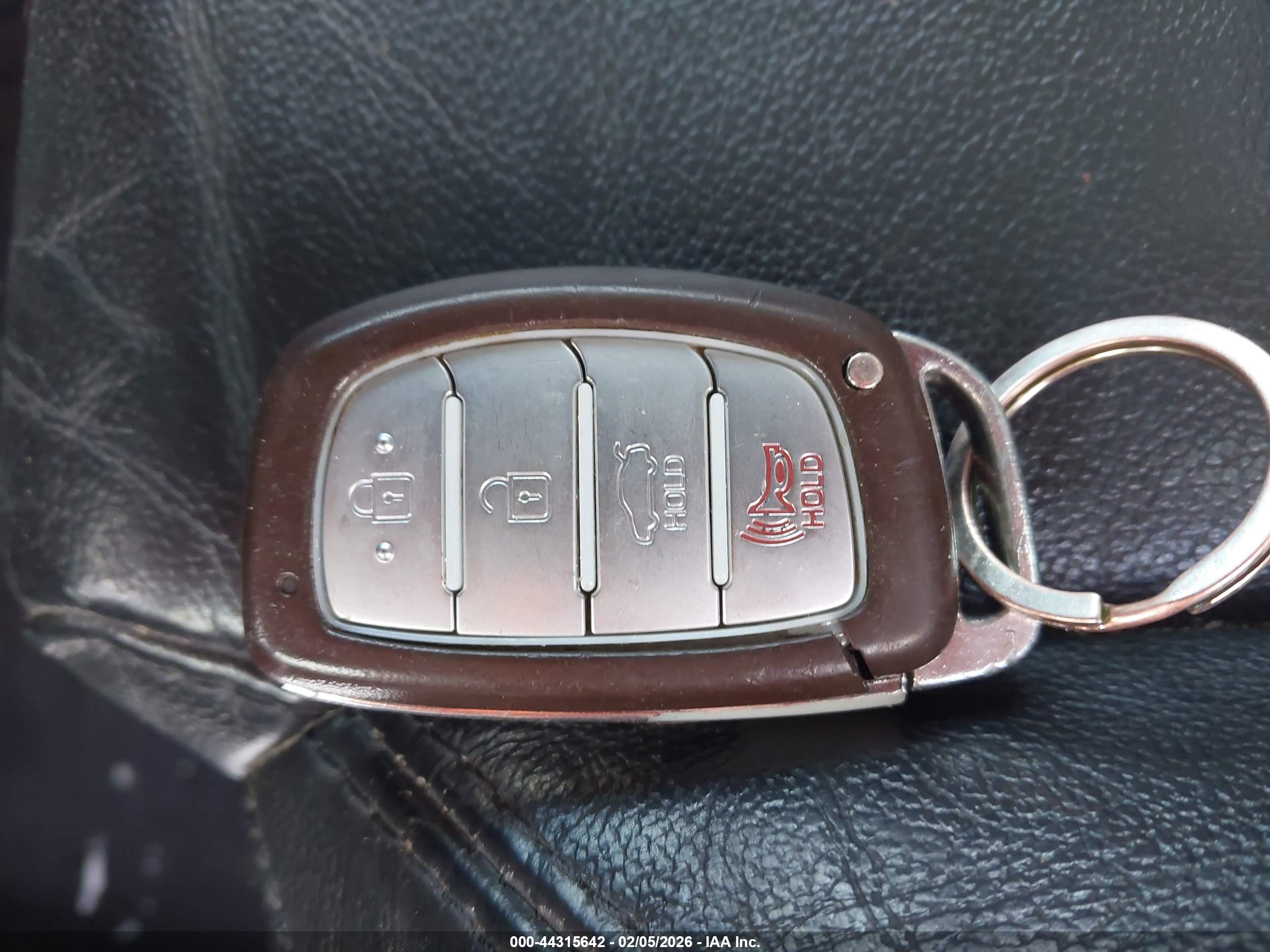 HYUNDAI SONATA image 11