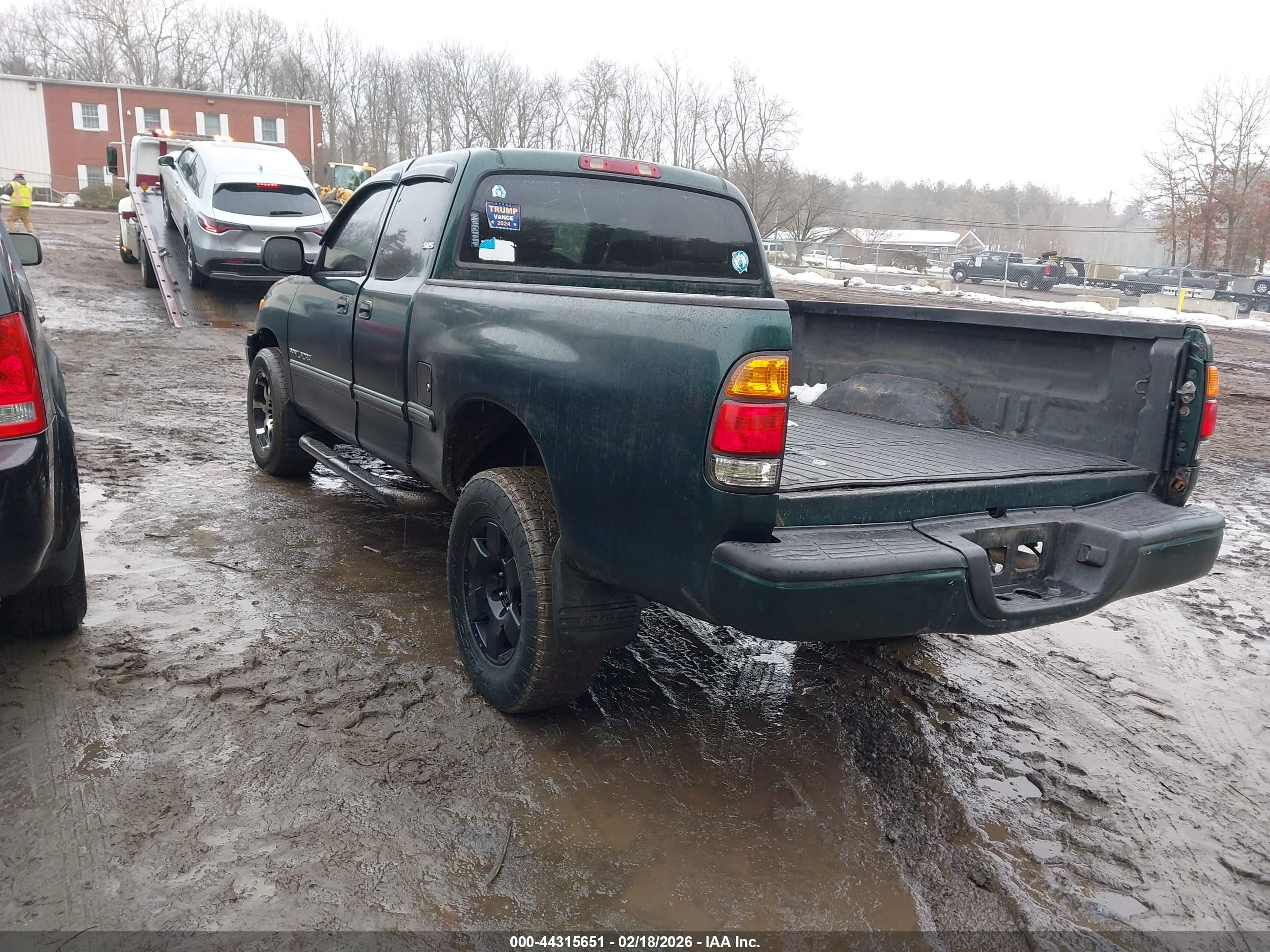TOYOTA TUNDRA image 3