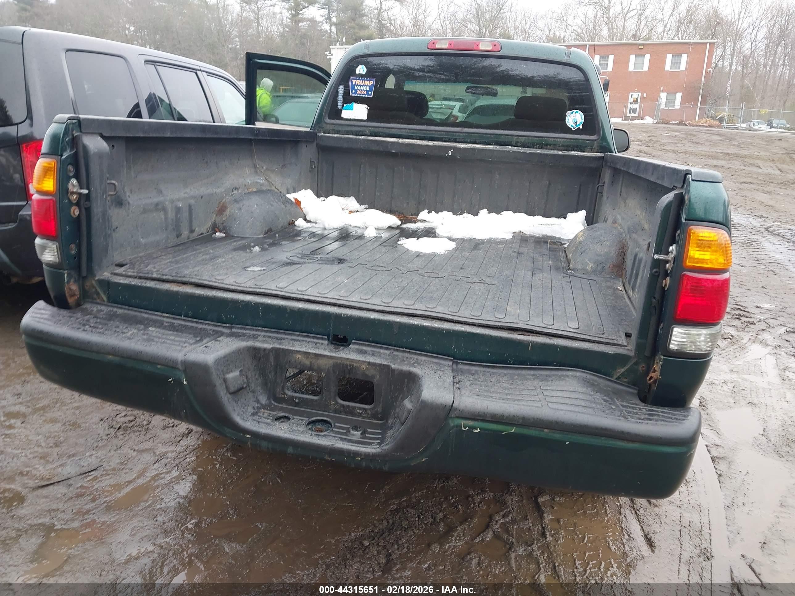 TOYOTA TUNDRA image 6