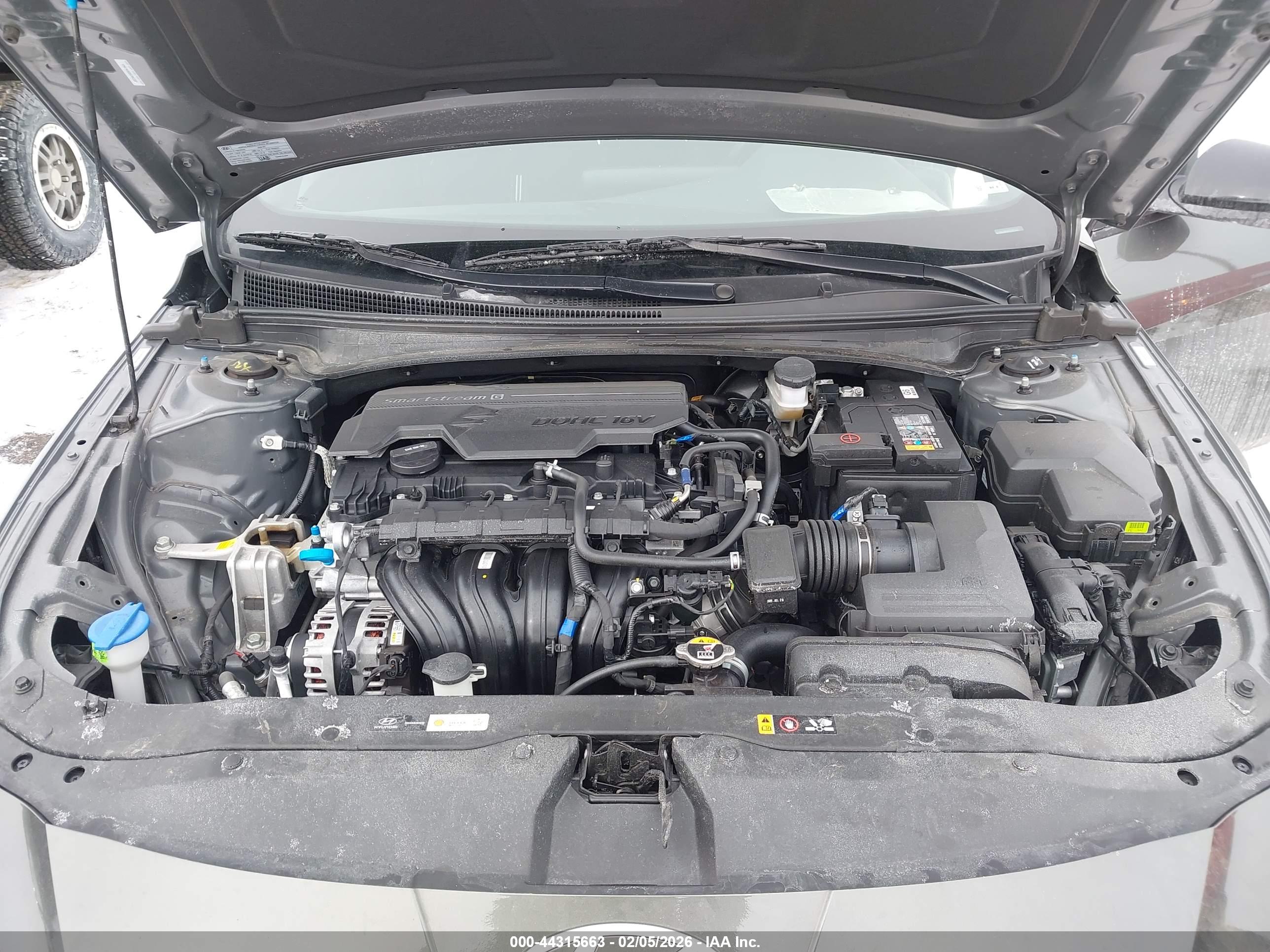 HYUNDAI ELANTRA image 10