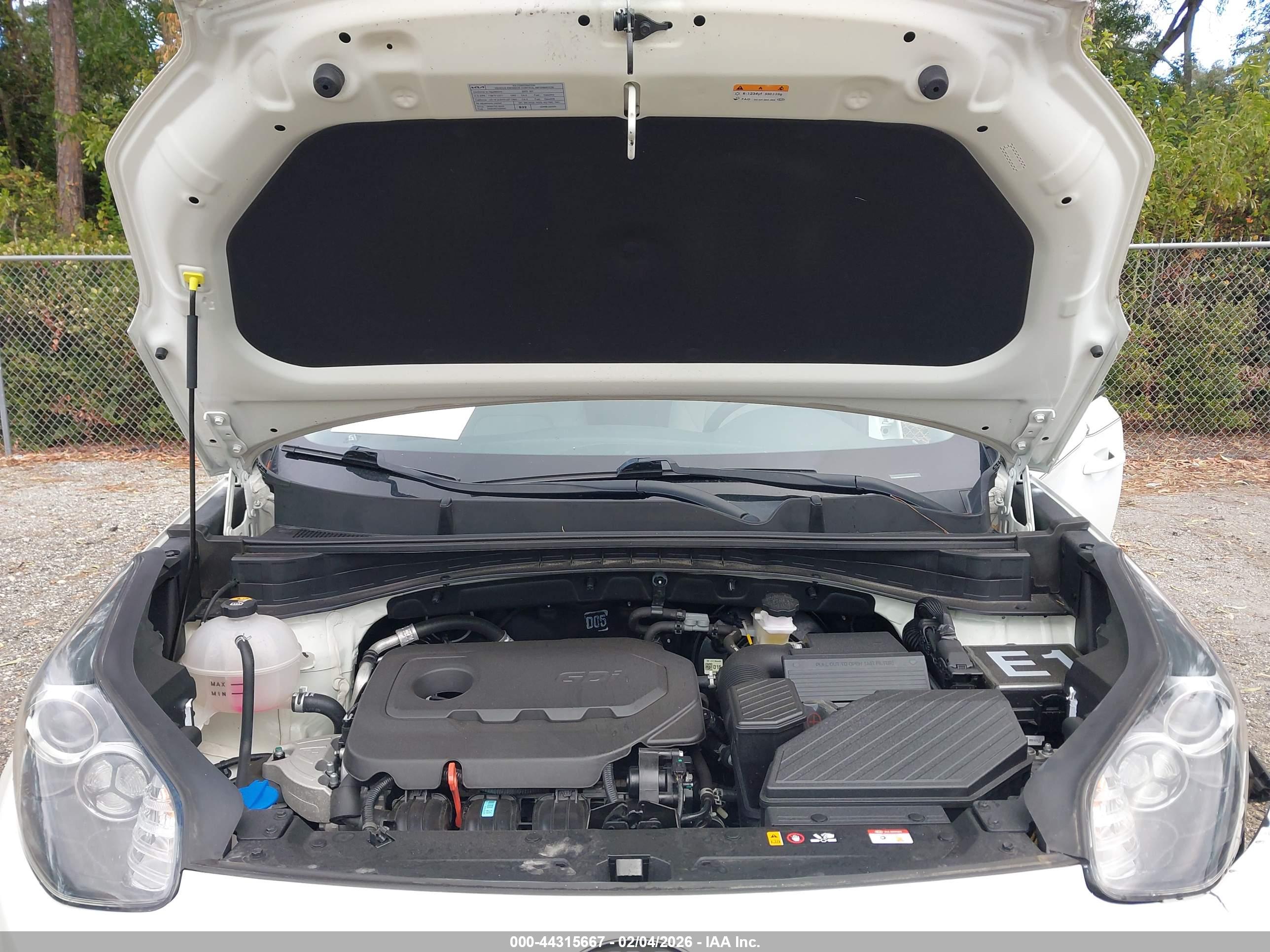 KIA SPORTAGE image 10