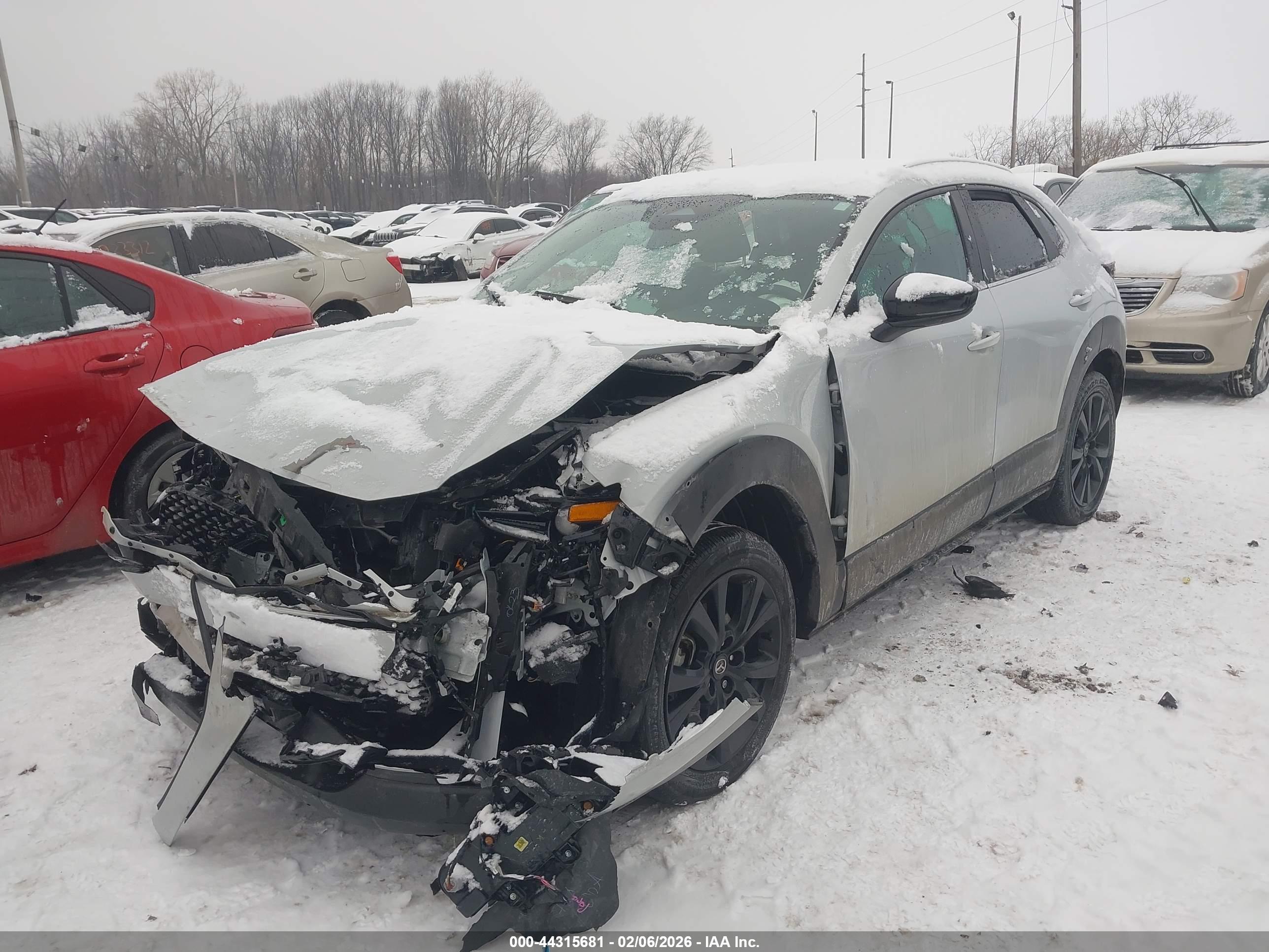 MAZDA CX-30 image 2