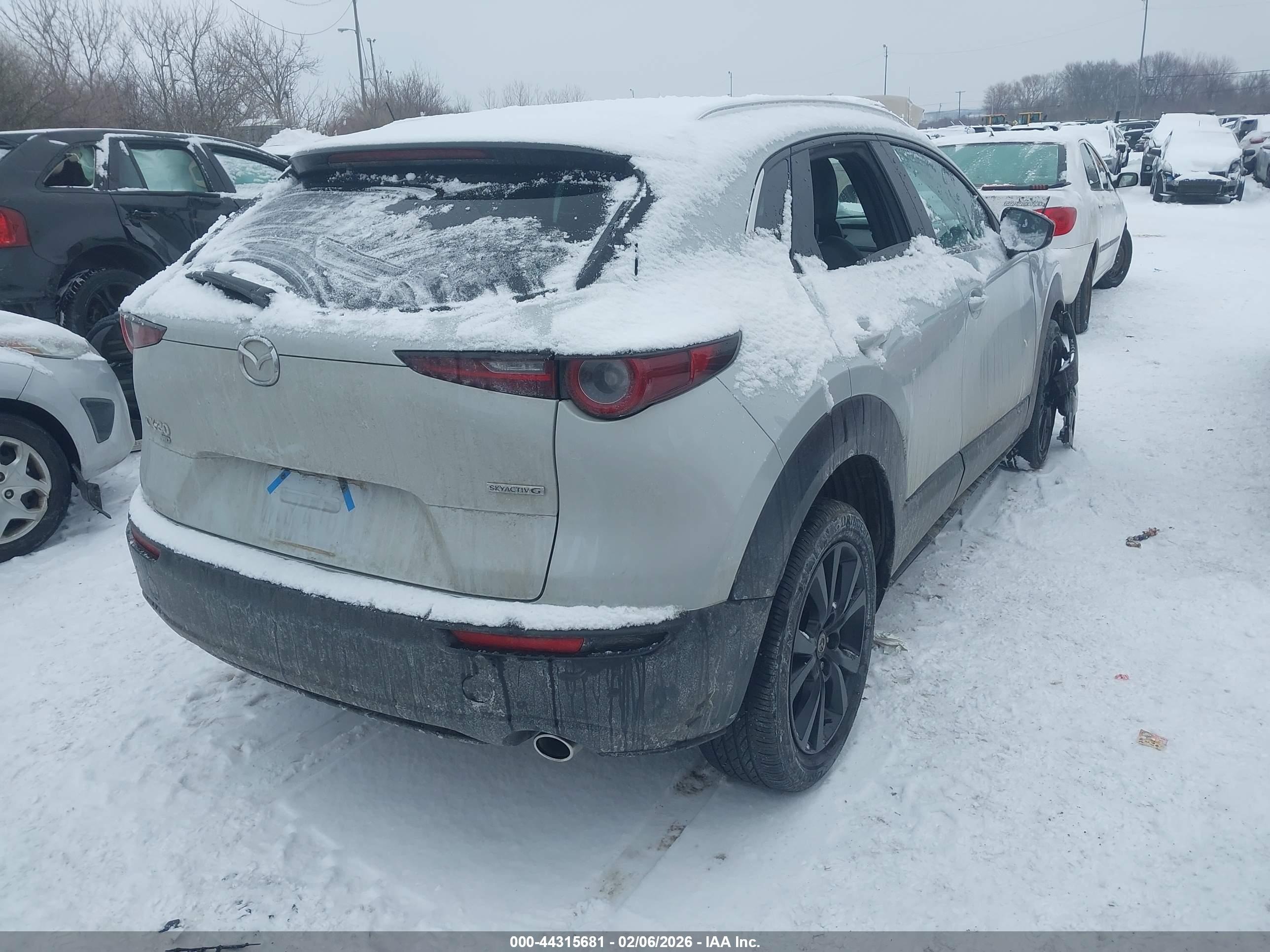 MAZDA CX-30 image 4