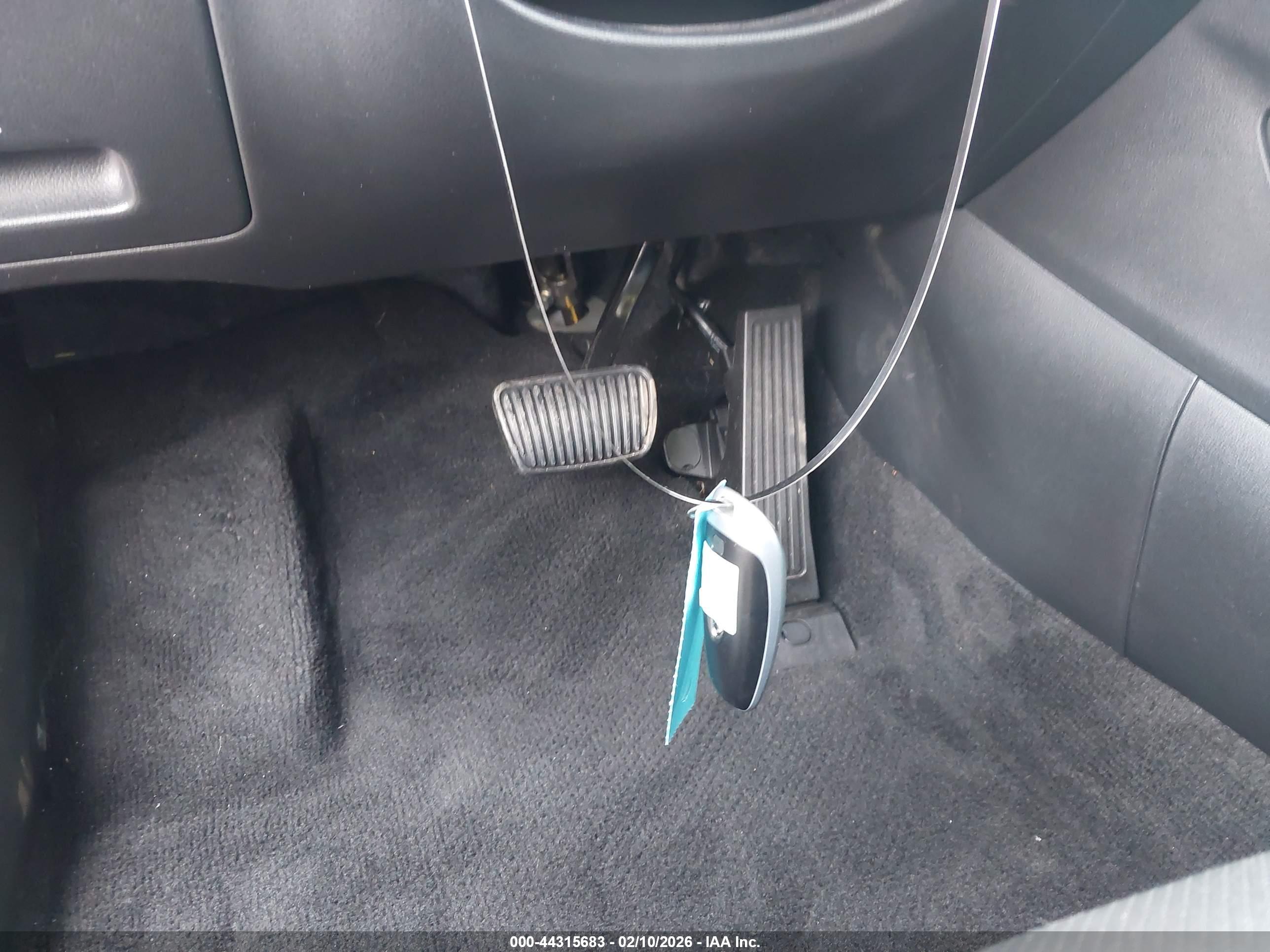 HYUNDAI TUCSON image 11