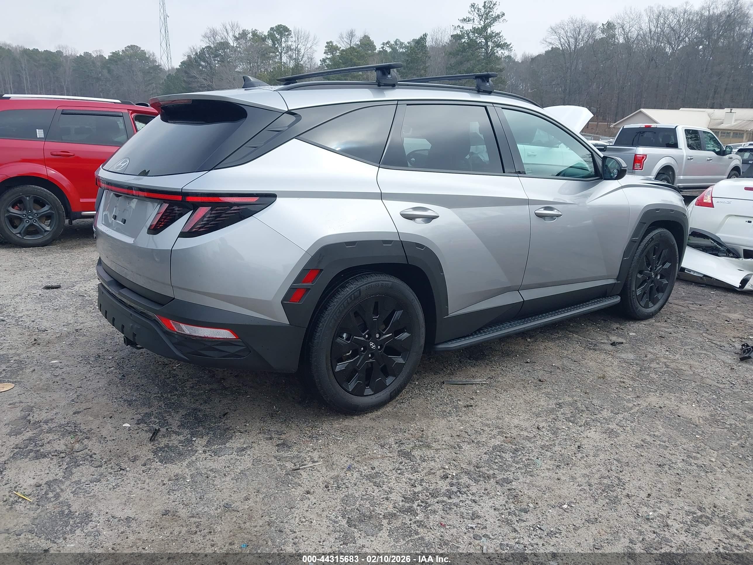 HYUNDAI TUCSON image 4