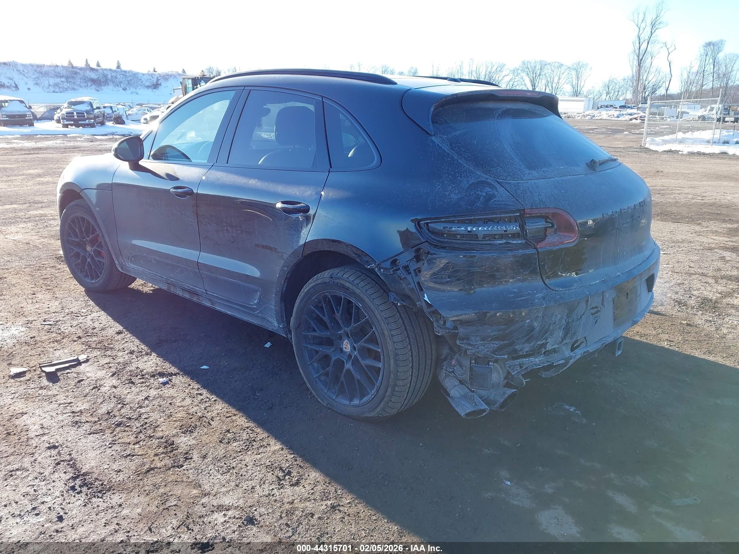 PORSCHE MACAN image 3
