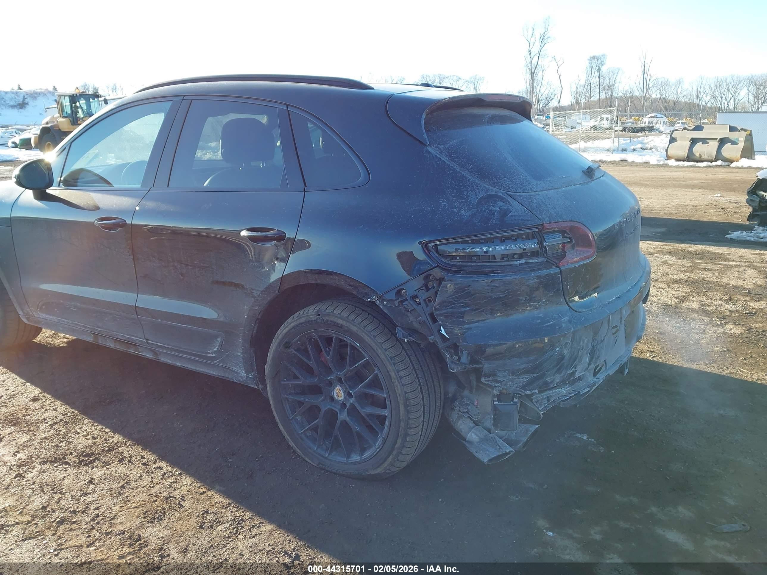 PORSCHE MACAN image 6