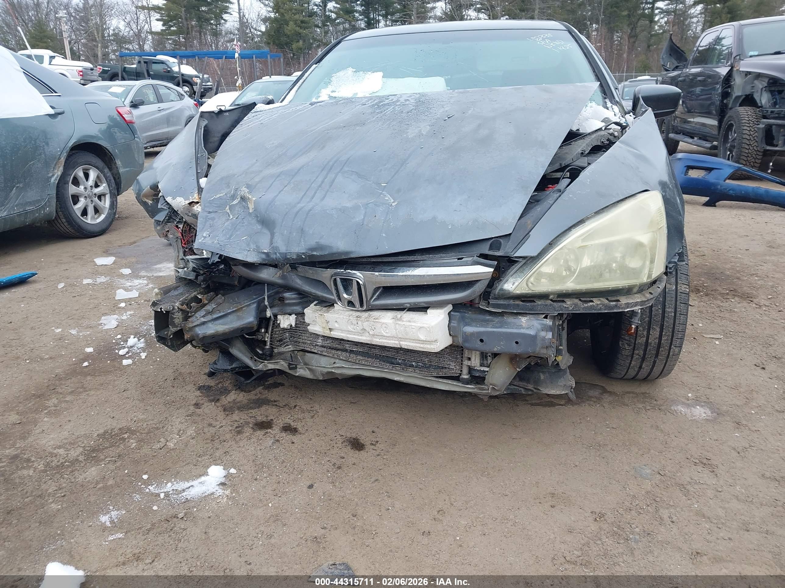 HONDA ACCORD image 6