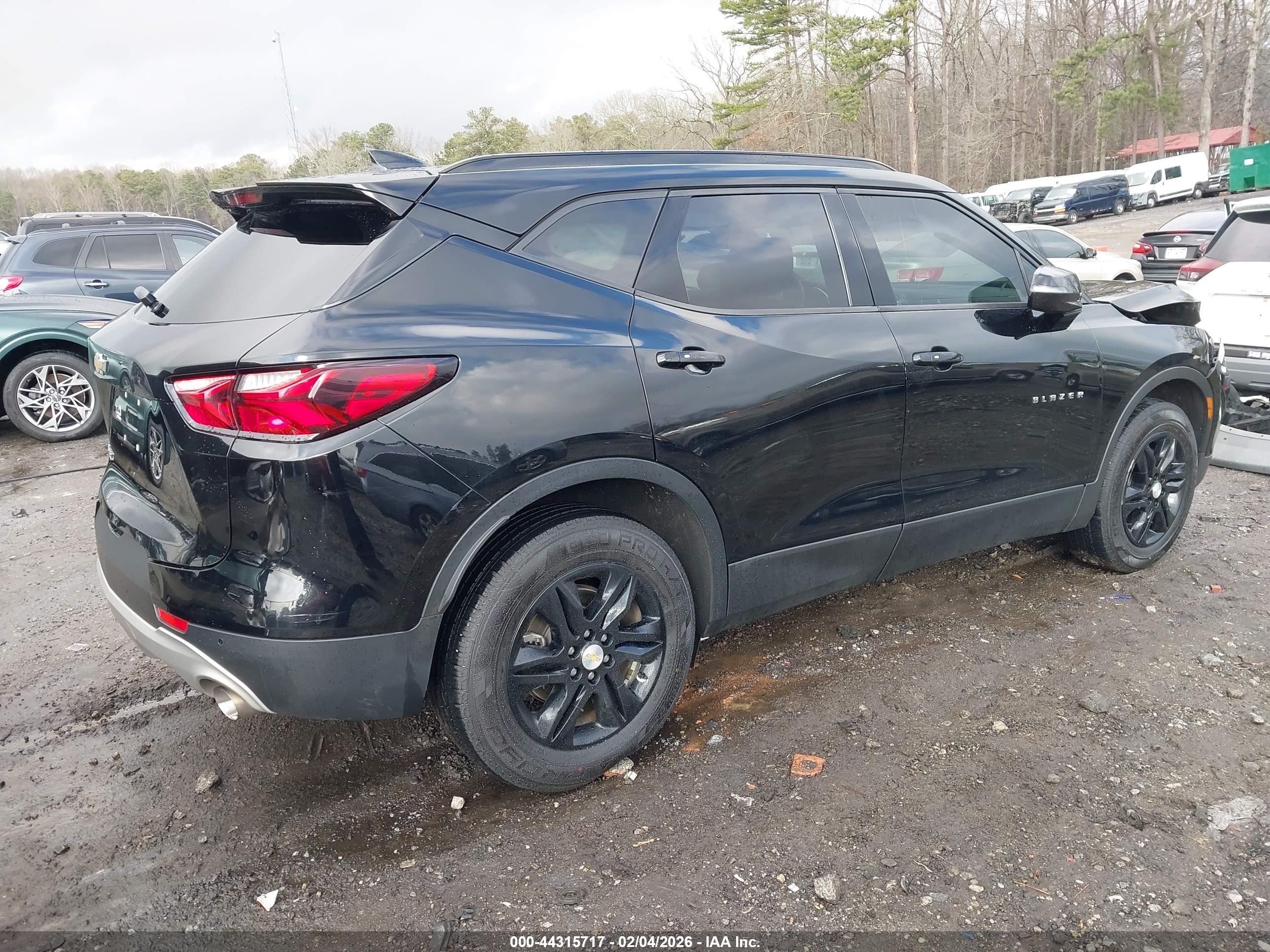 CHEVROLET BLAZER image 4